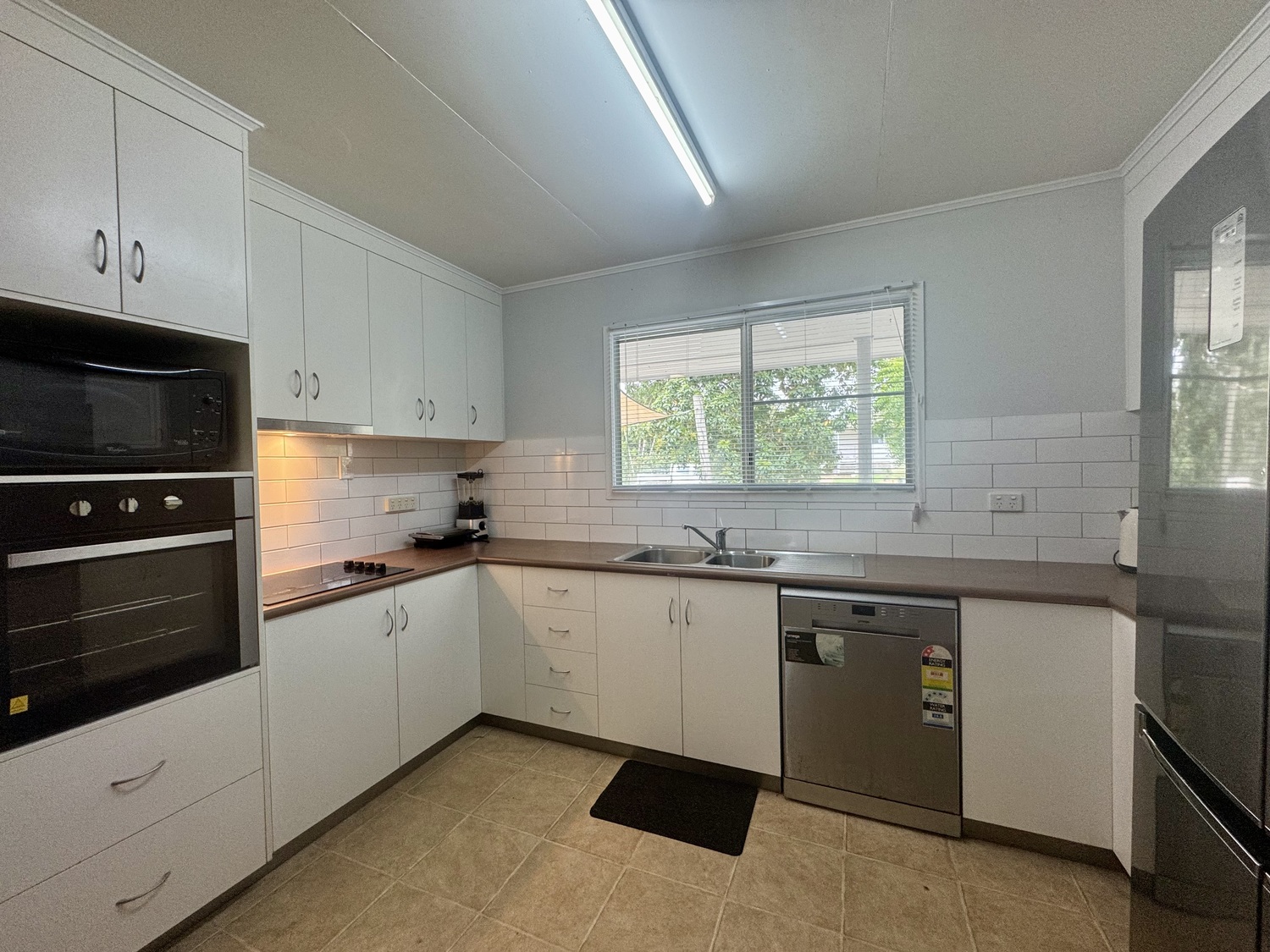 11 BURKE Drive, Moranbah Sold by Infinity Property Specialists - image 6