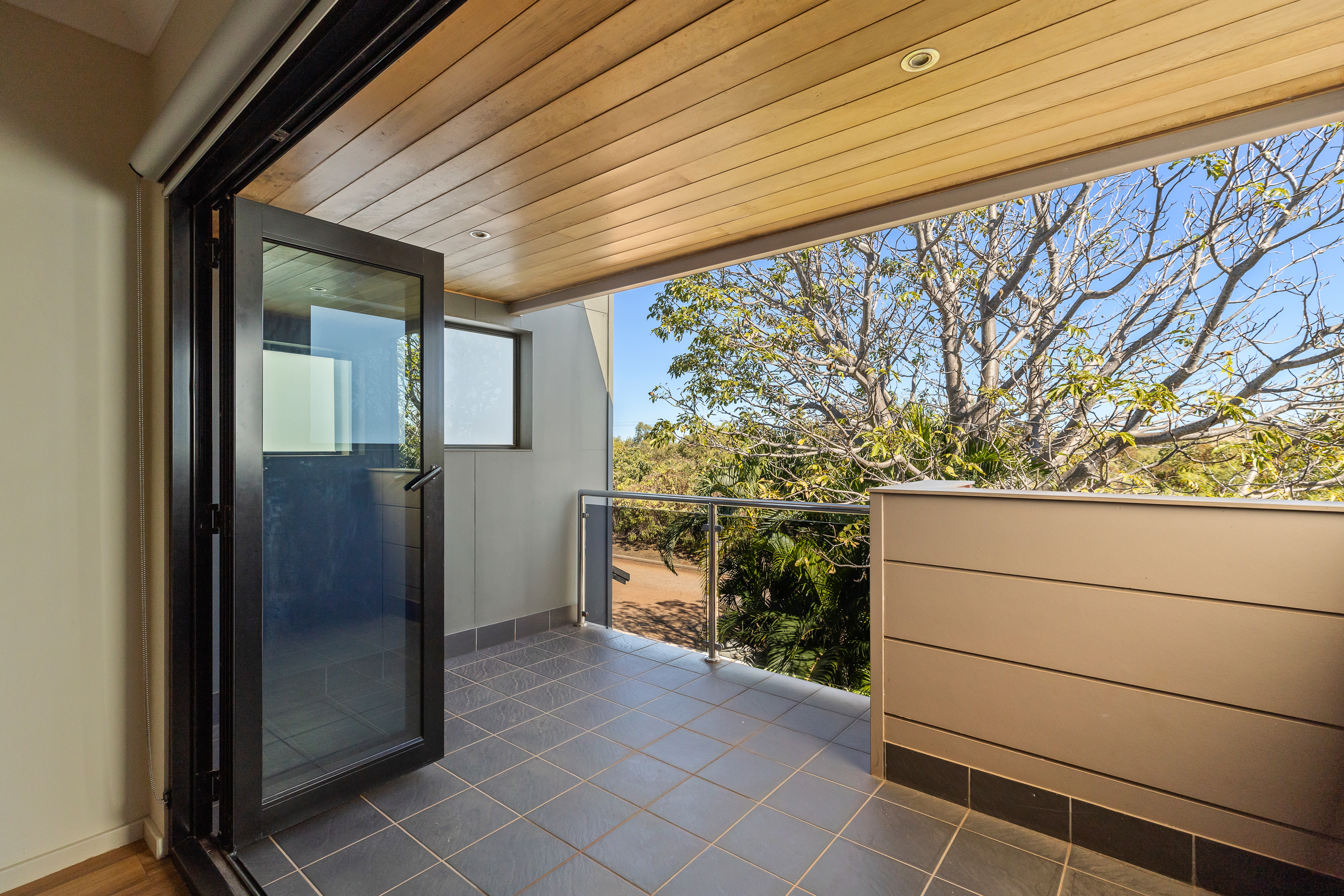 Fully Furnished Townhouse in Cable Beach – Walk to the Beach!