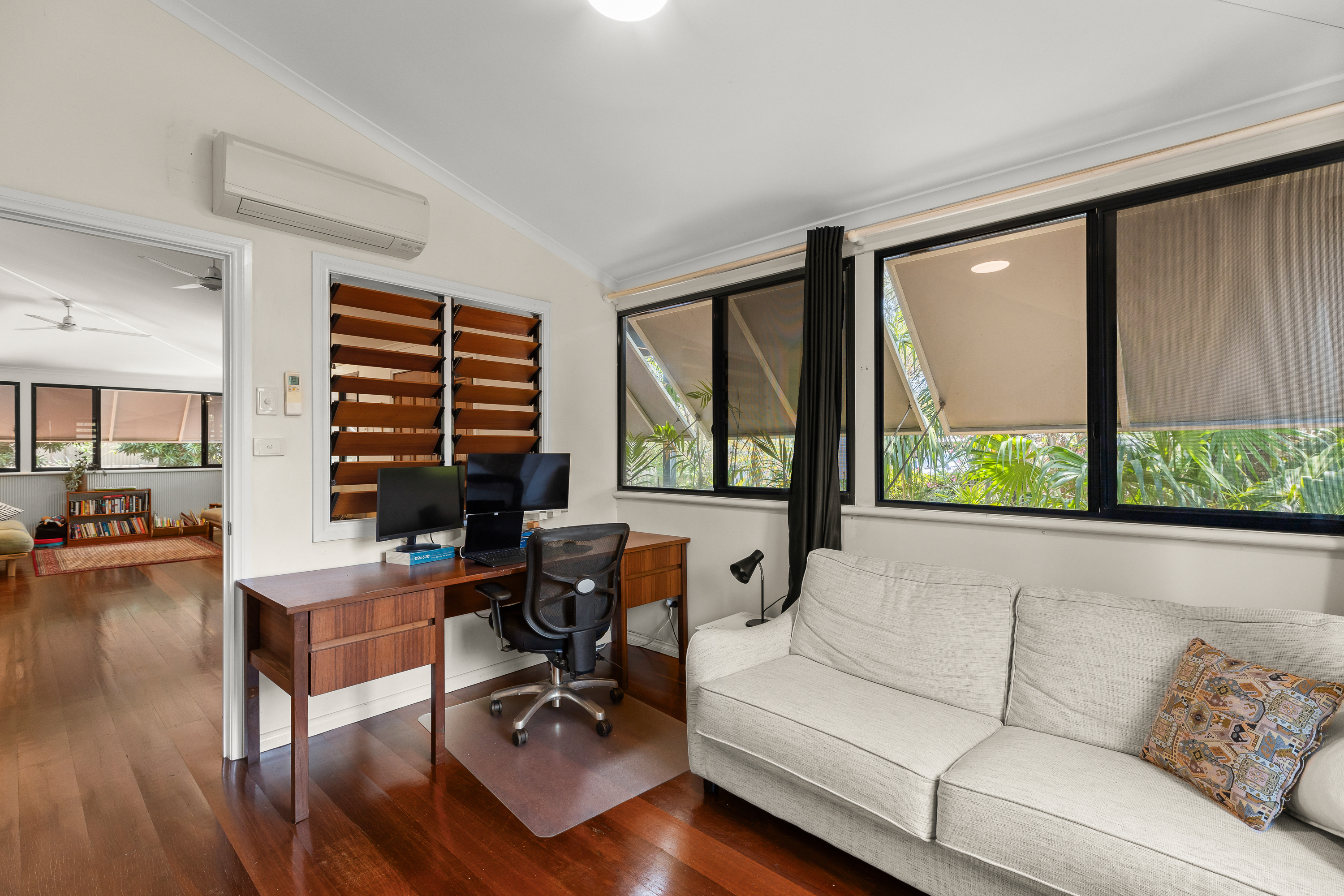 Charming Mini Master Pearler in Cable Beach