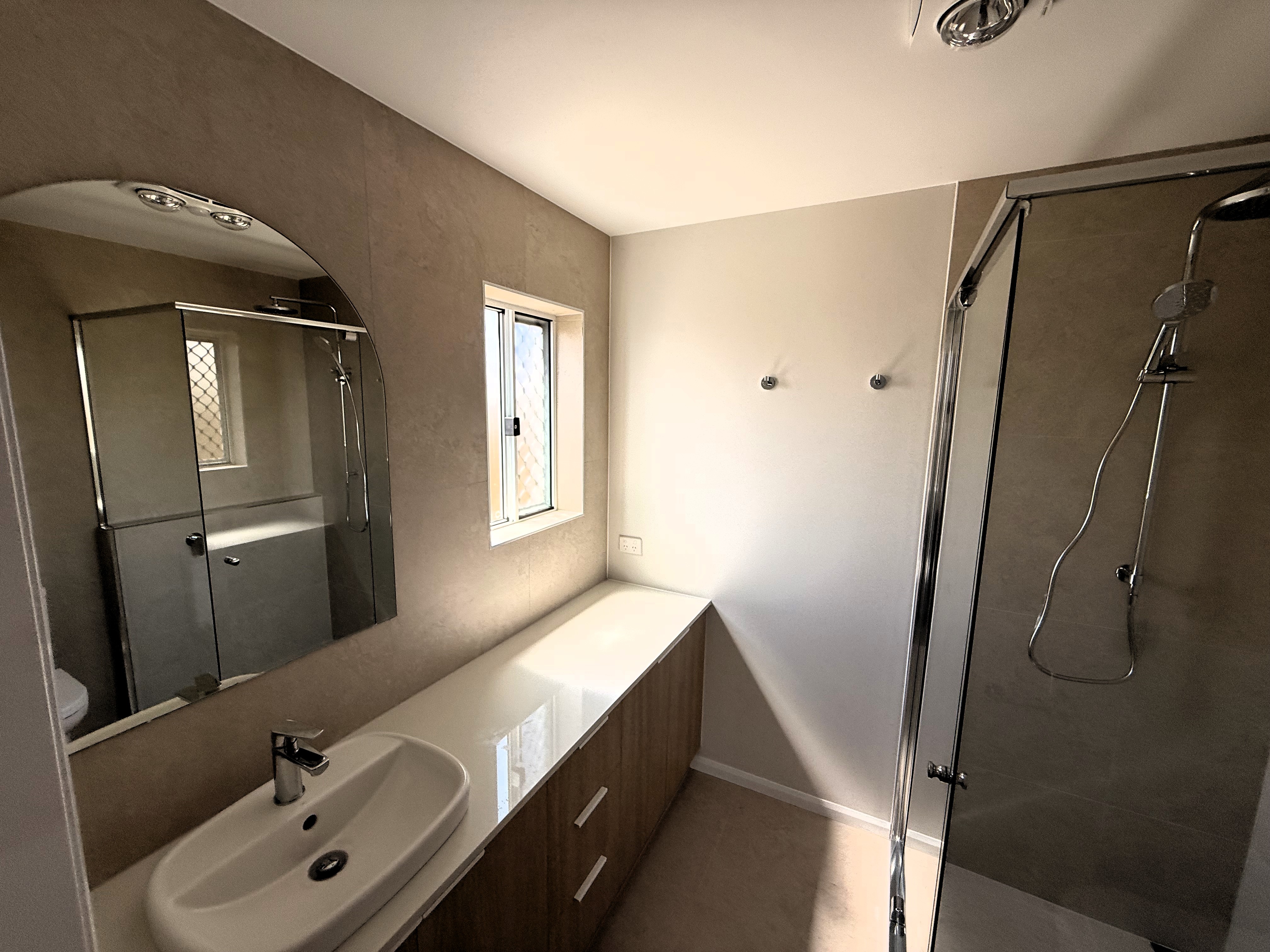 Brand new CJ Smith Homes build in Royal Sands  modern, spacious and ready to move in!