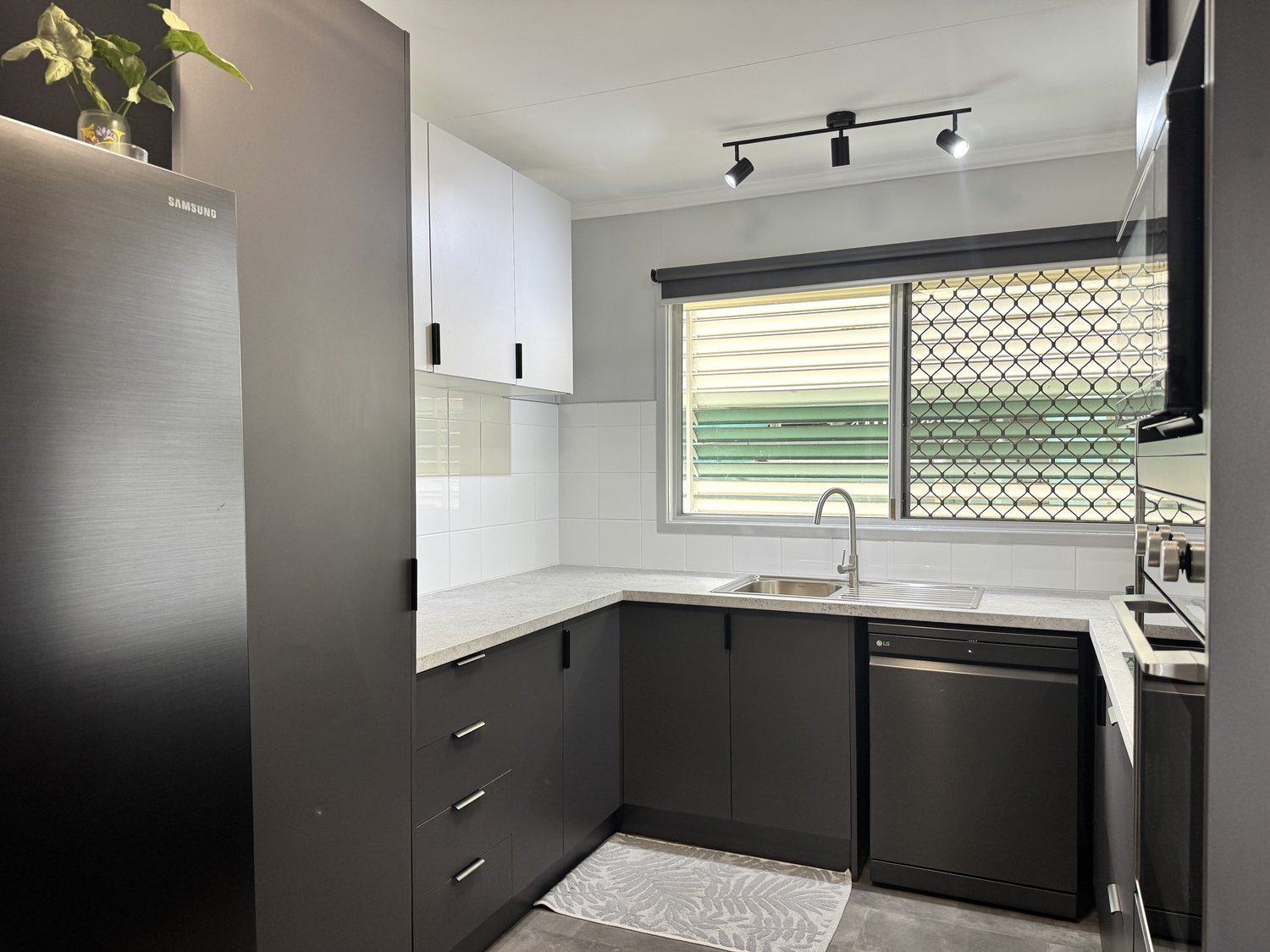 16 LAWRENCE Street, Moranbah Sold by Infinity Property Specialists - image 2