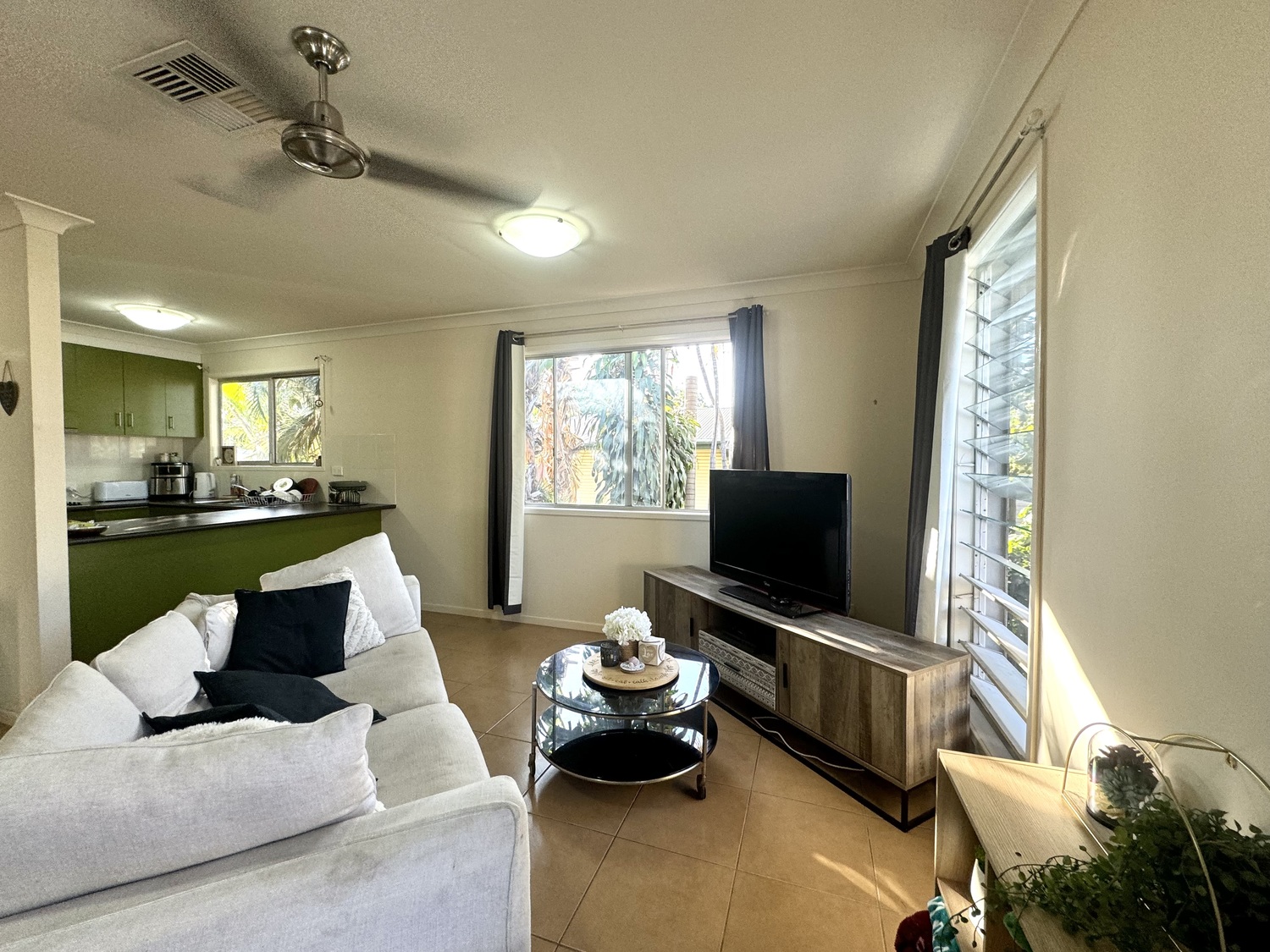 A & B/11 MACARTHUR Street, Moranbah Sold by Infinity Property Specialists - image 5