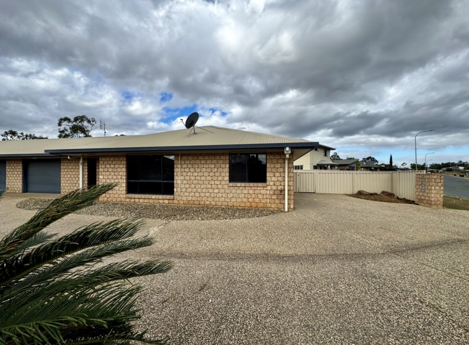 1/76 LAMBERT Drive, Moranbah Leased by Infinity Property Specialists - image 2