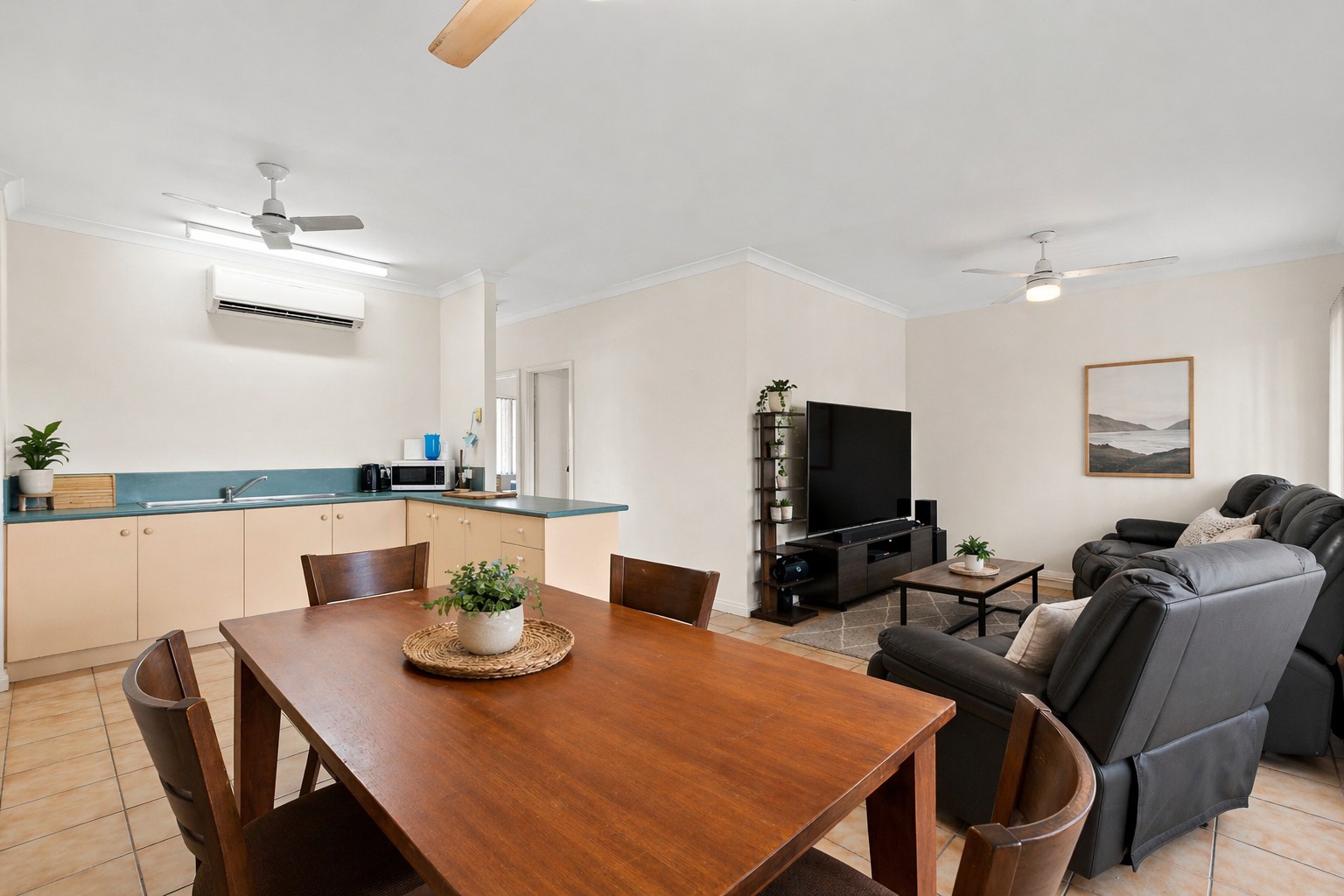 Coastal Convenience in the Heart of Cable Beach
