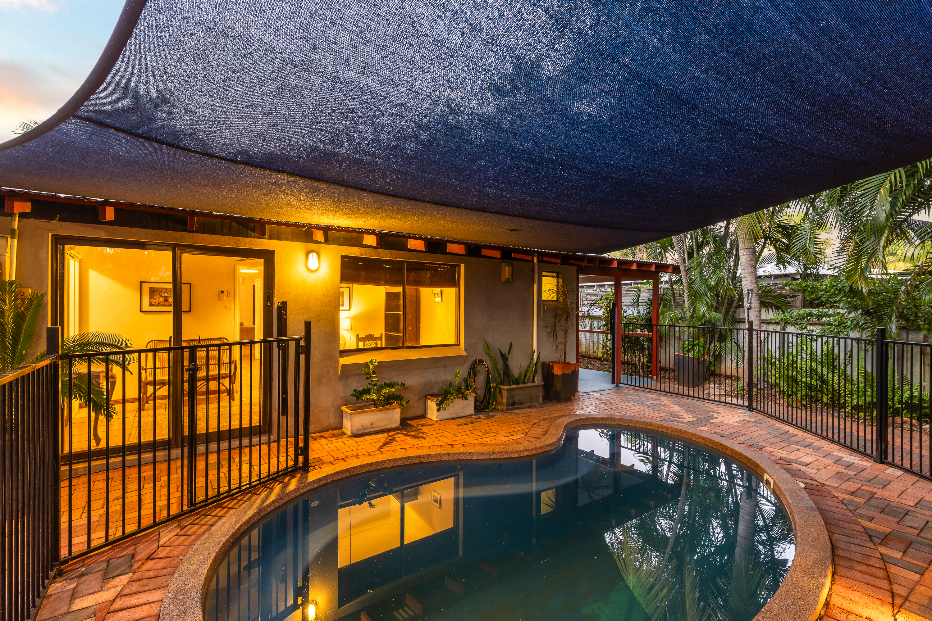 Tropical Cable Beach Living with Pool & Shed