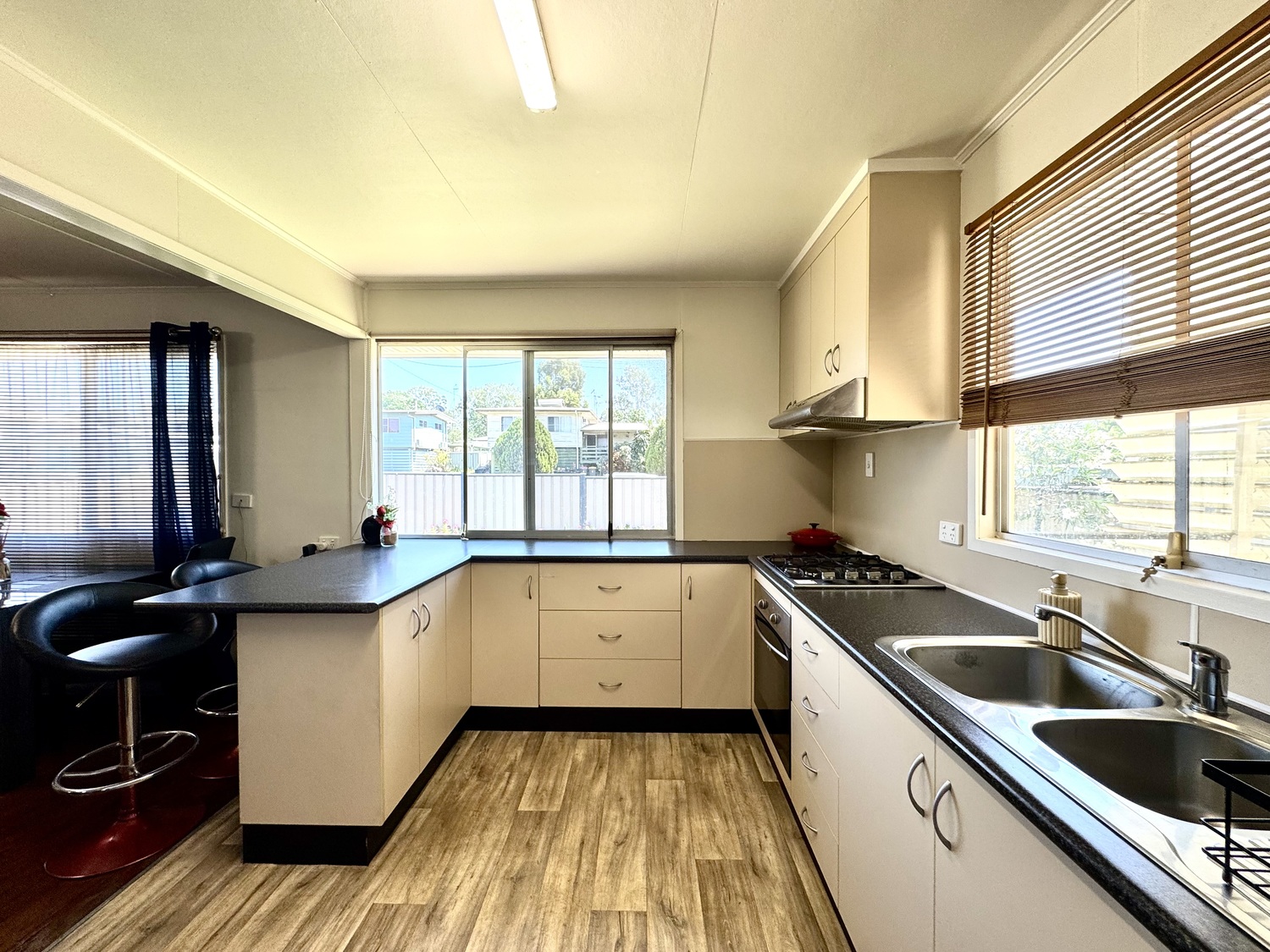 39 ARCHER Drive, Moranbah Sold by Infinity Property Specialists - image 5