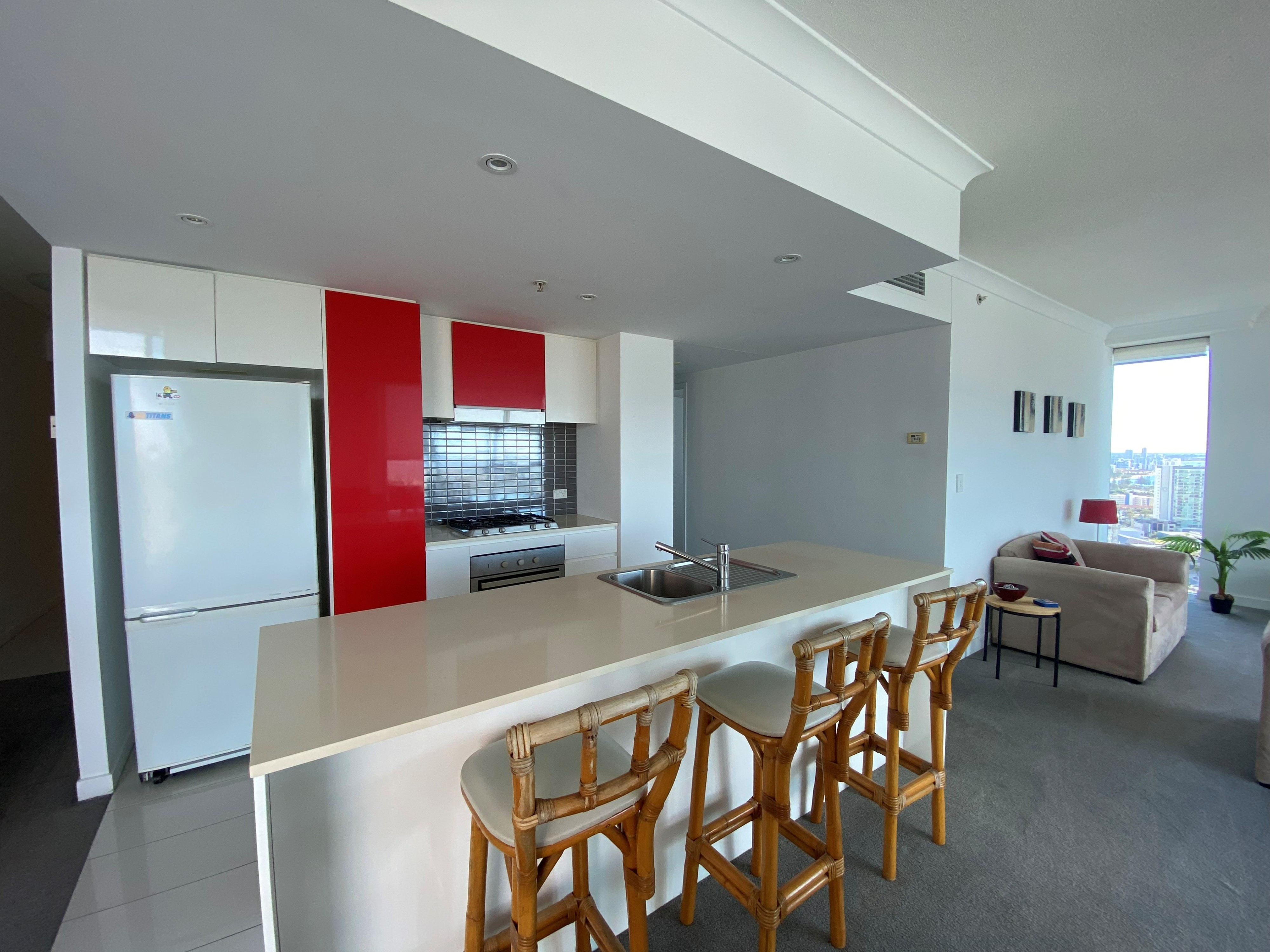 22501/5 Lawson St, SOUTHPORT, QLD 4215, Southport - Thumbnail 2