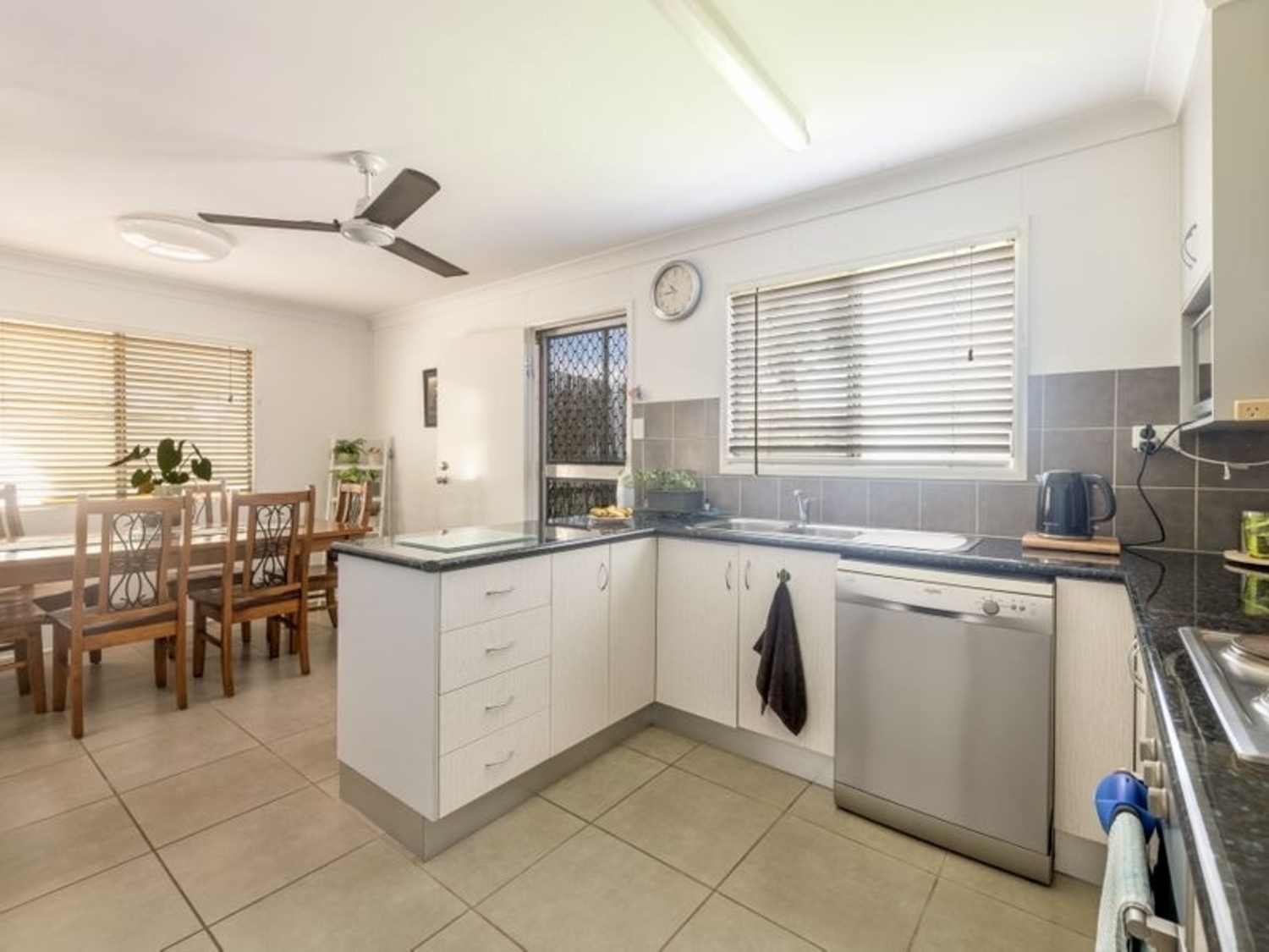 19 ARCHER Drive, Moranbah Sold by Infinity Property Specialists - image 5