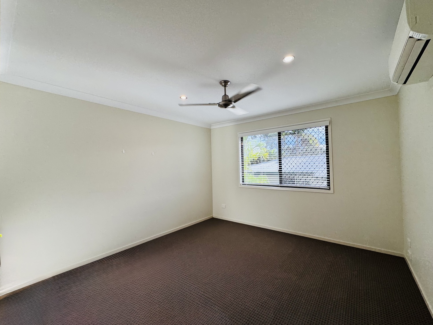2/18 BURKE Drive, Moranbah For Sale by Infinity Property Specialists - image 12