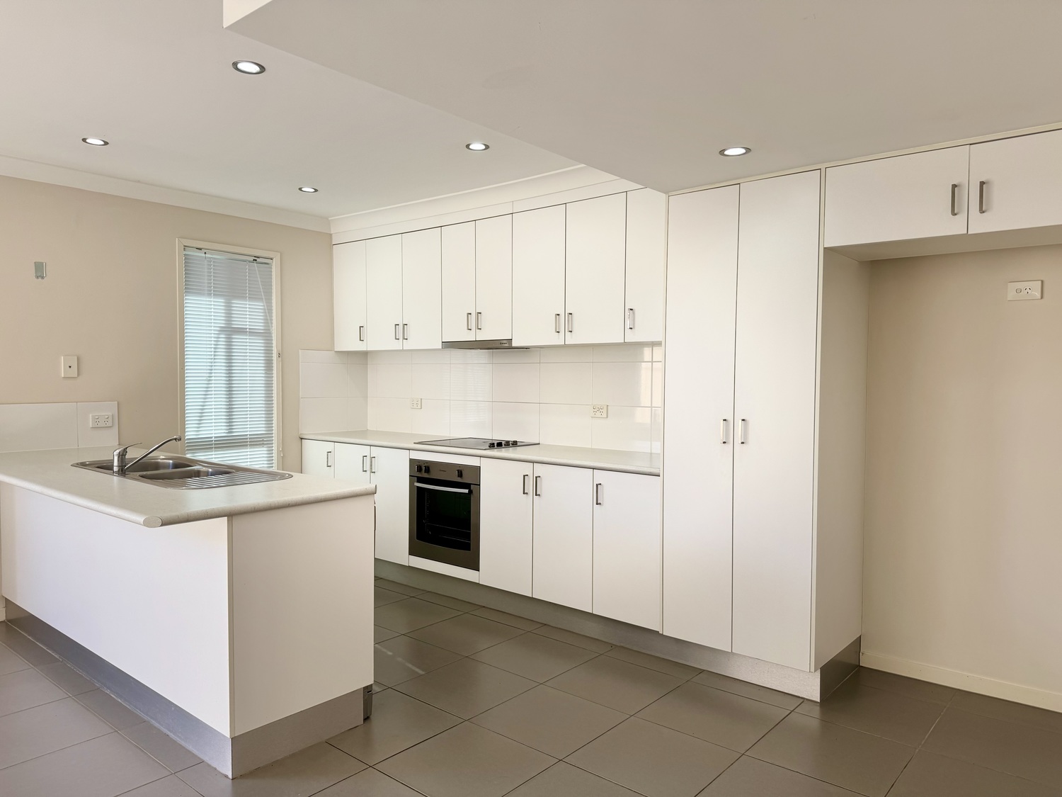 2/19 OXLEY Drive, Moranbah Sold by Infinity Property Specialists - image 4