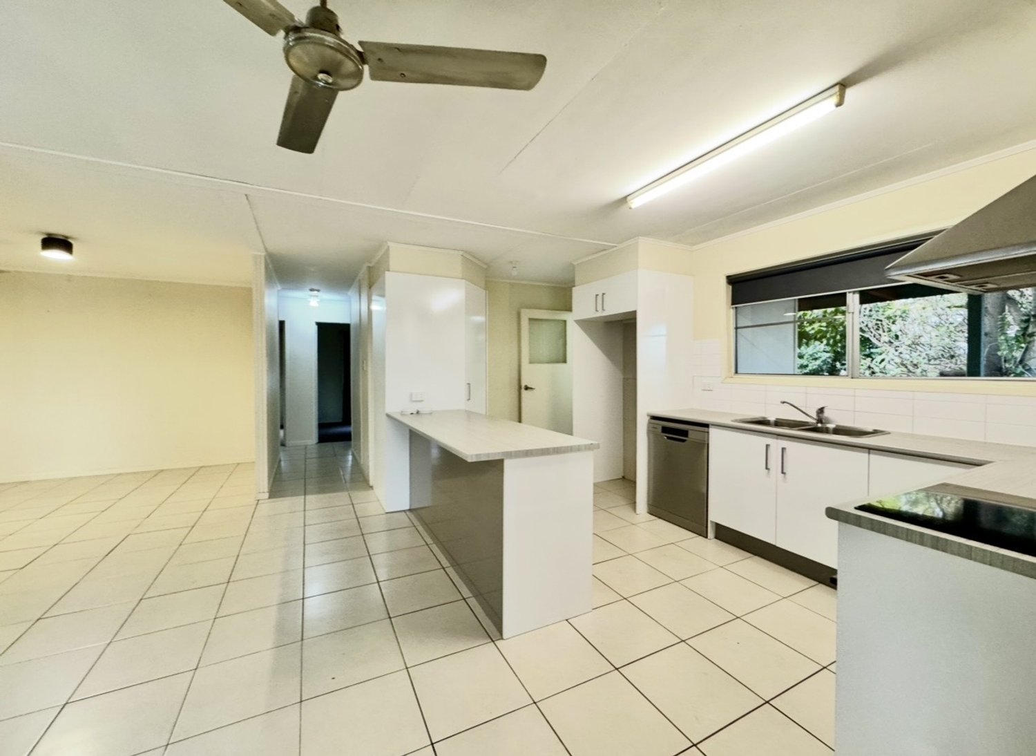8 TURNER Court, Moranbah For Sale by Infinity Property Specialists - image 9