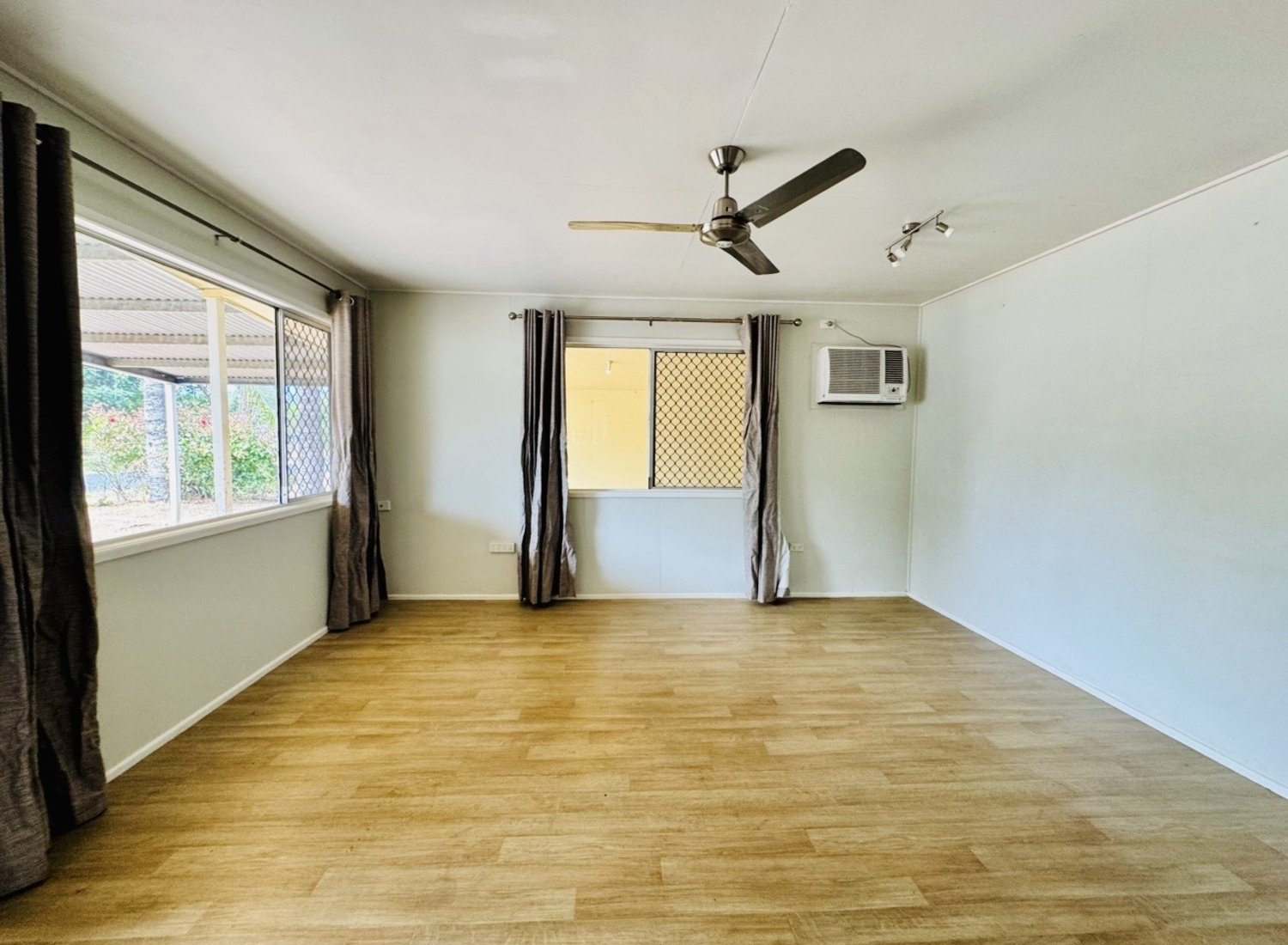 3 ROLFE Estate, Moranbah Leased by Infinity Property Specialists - image 2