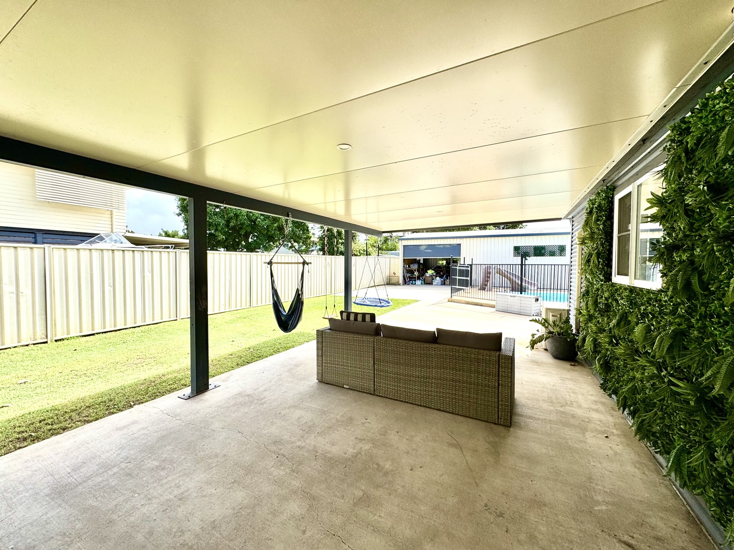 13 BARRACLOUGH Crescent, Moranbah Sold by Infinity Property Specialists - image 2