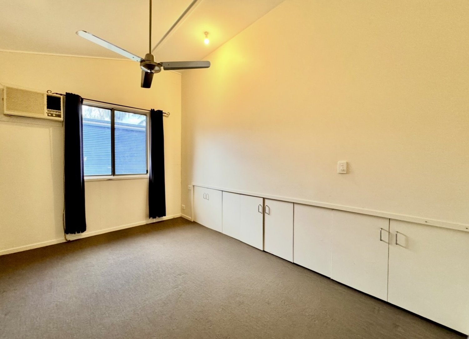 8 TURNER Court, Moranbah For Sale by Infinity Property Specialists - image 14
