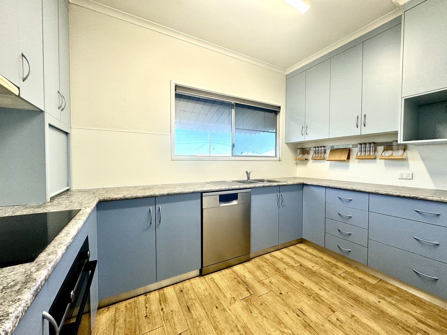 16 CUTHBERT Street, Moranbah Sold by Infinity Property Specialists - image 13