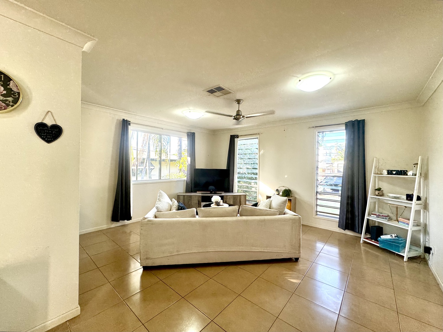 A & B/11 MACARTHUR Street, Moranbah Sold by Infinity Property Specialists - image 2