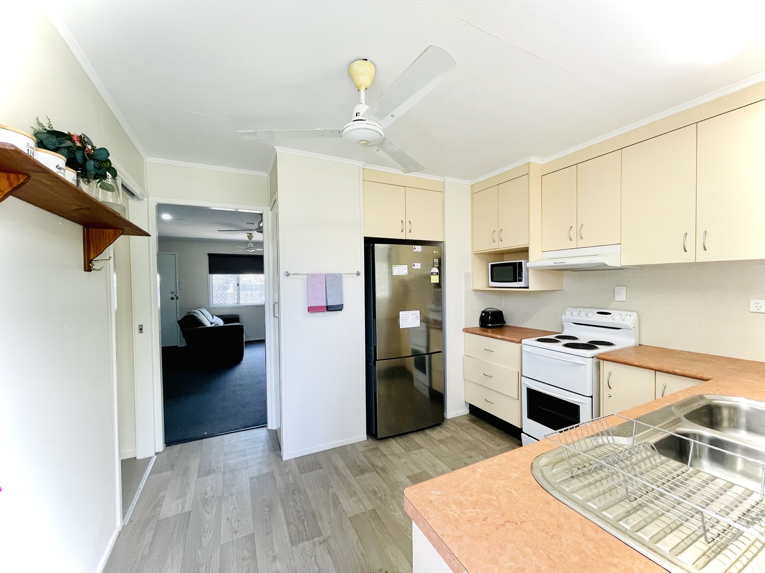 36 A And B MILLS Avenue, Moranbah For Sale by Infinity Property Specialists - image 16