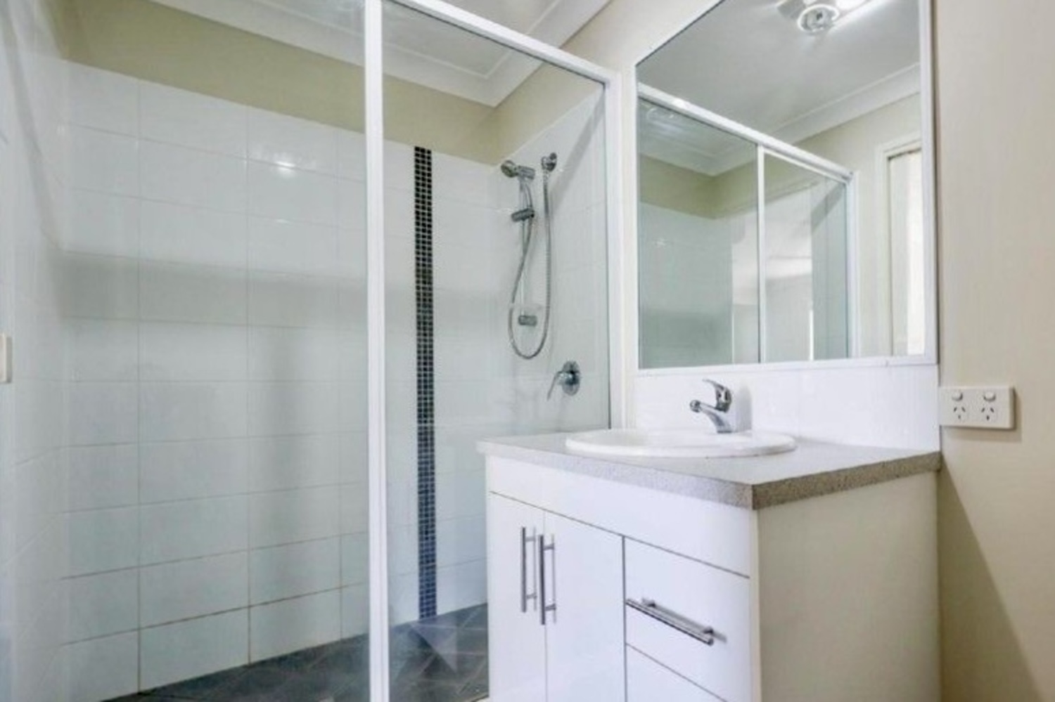 7/10 MENZIES Court, Moranbah For Sale by Infinity Property Specialists - image 6