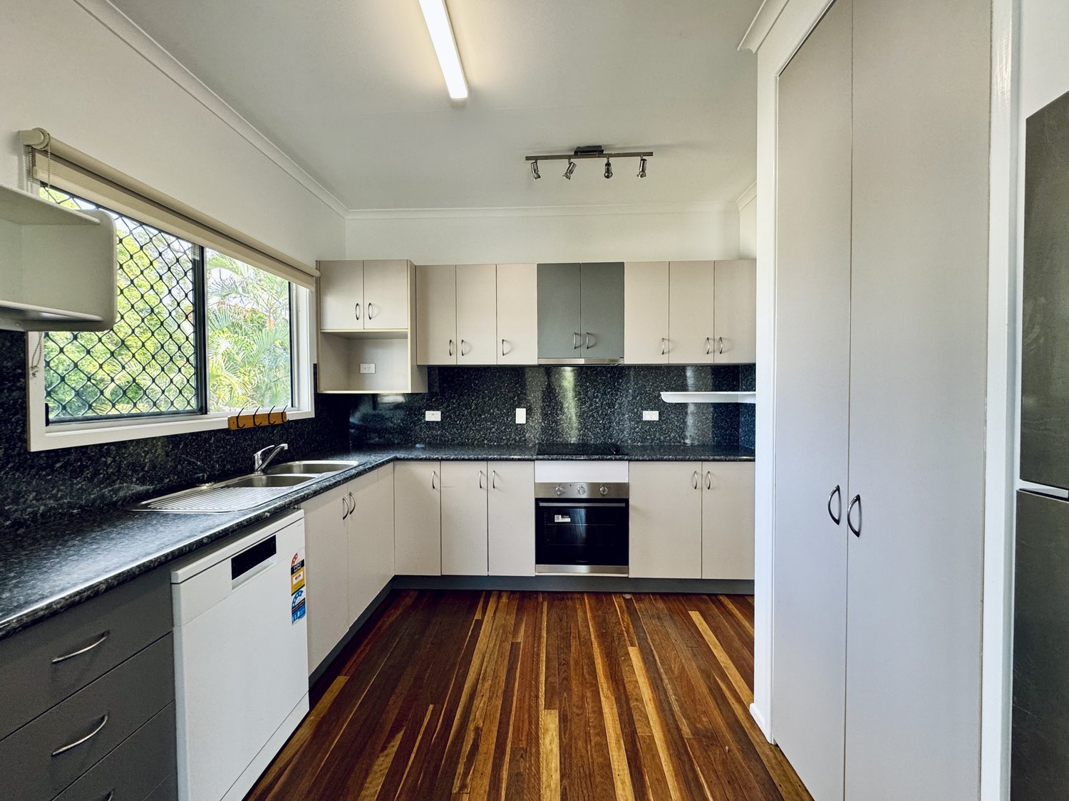 10 GOOLAGONG Crescent, Moranbah Sold by Infinity Property Specialists - image 5
