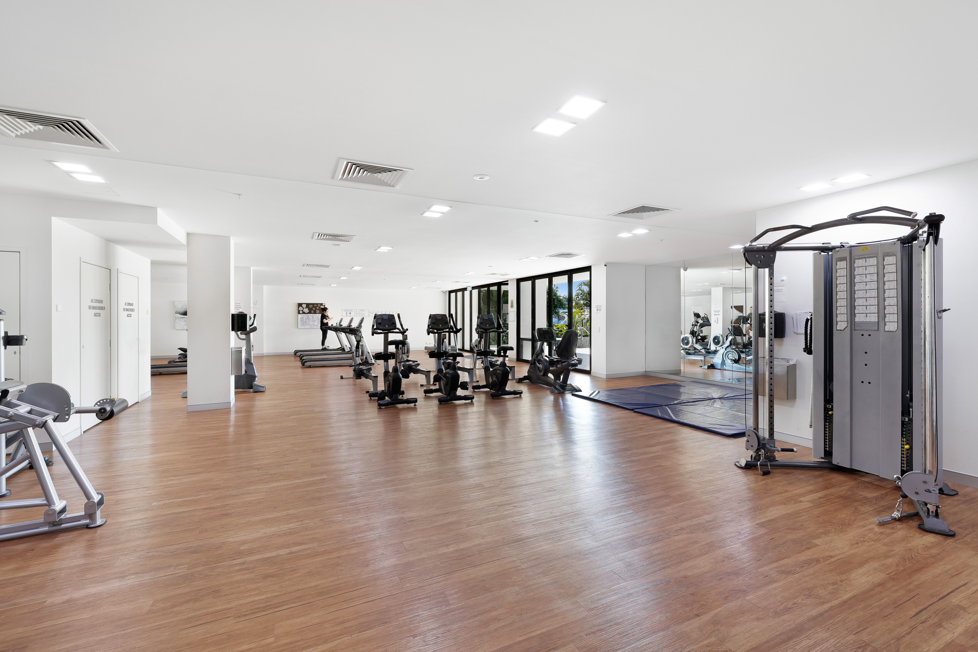 21810/5 Lawson St, SOUTHPORT, QLD 4215, Southport - Thumbnail 8