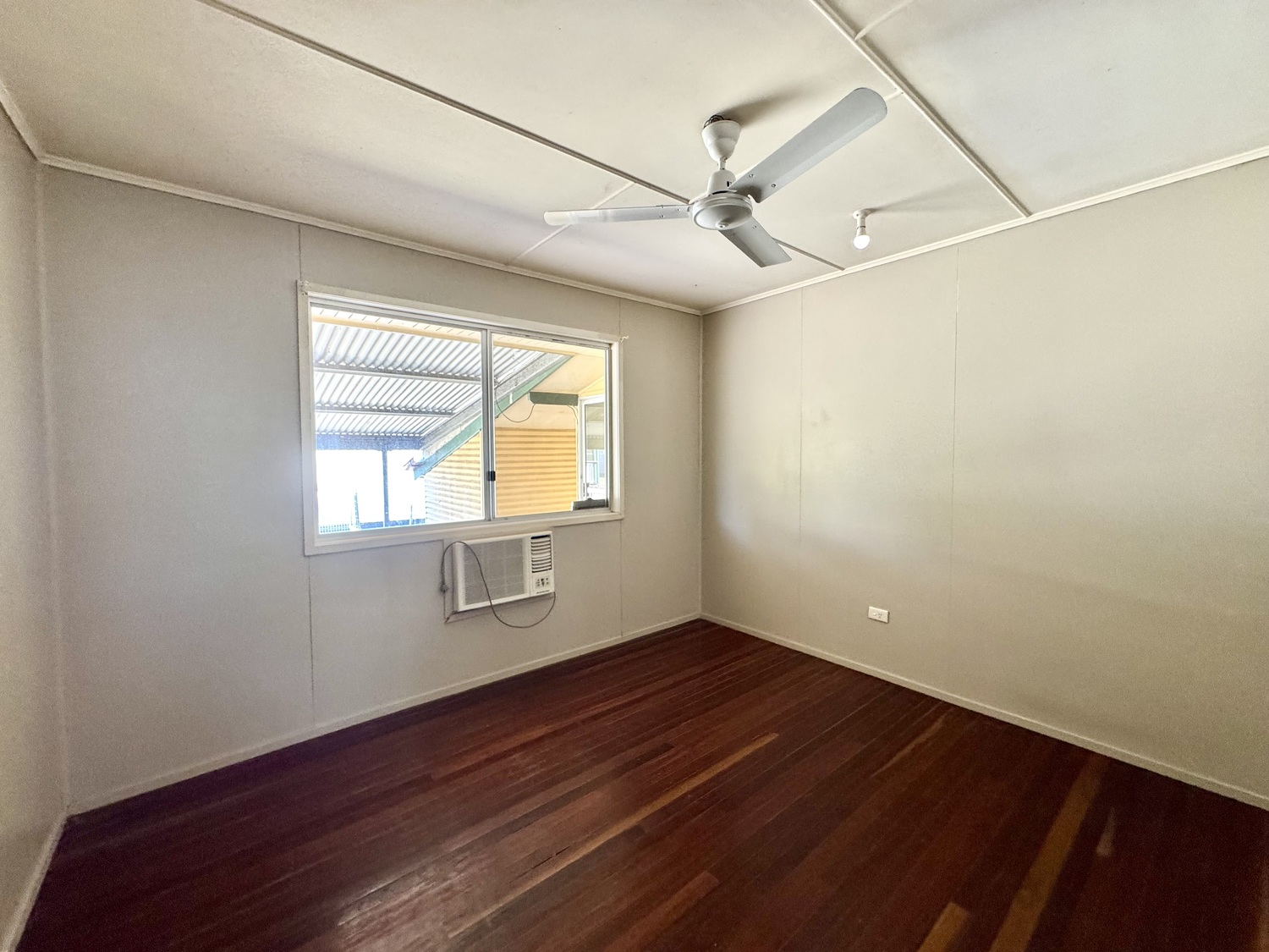 14 MACKAY Street, Moranbah Sold by Infinity Property Specialists - image 11