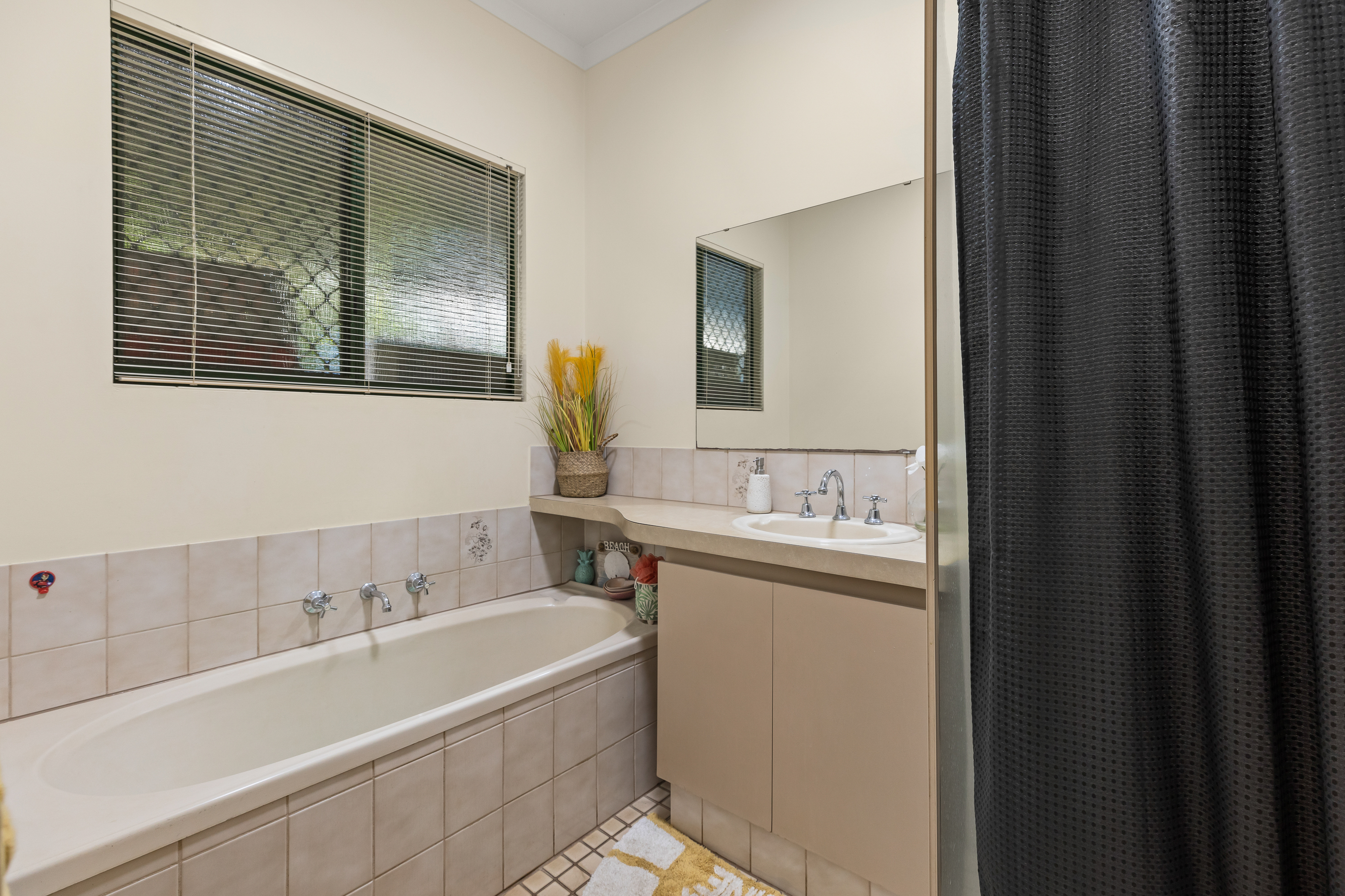 Broome Lifestyle at Its Best – Pool, Workshop & Space for All!