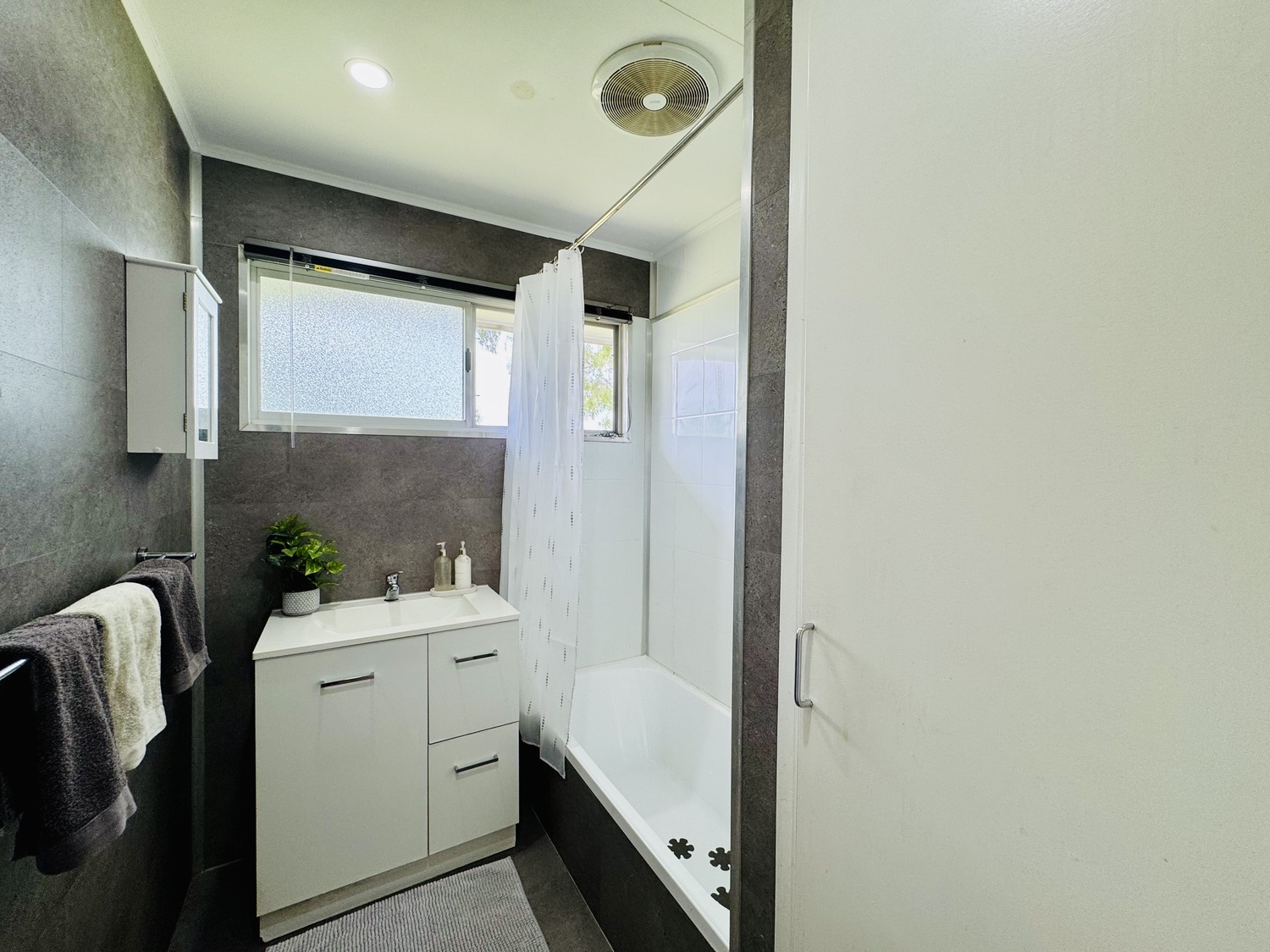 20 BARCOO Drive, Moranbah Sold by Infinity Property Specialists - image 12