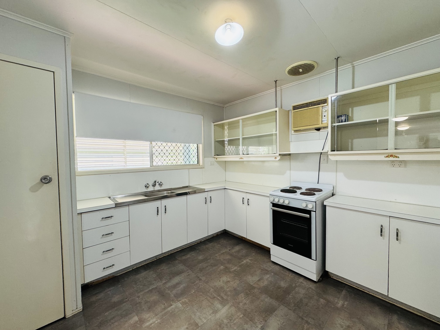 25 FLINDERS Drive, Moranbah Sold by Infinity Property Specialists - image 8