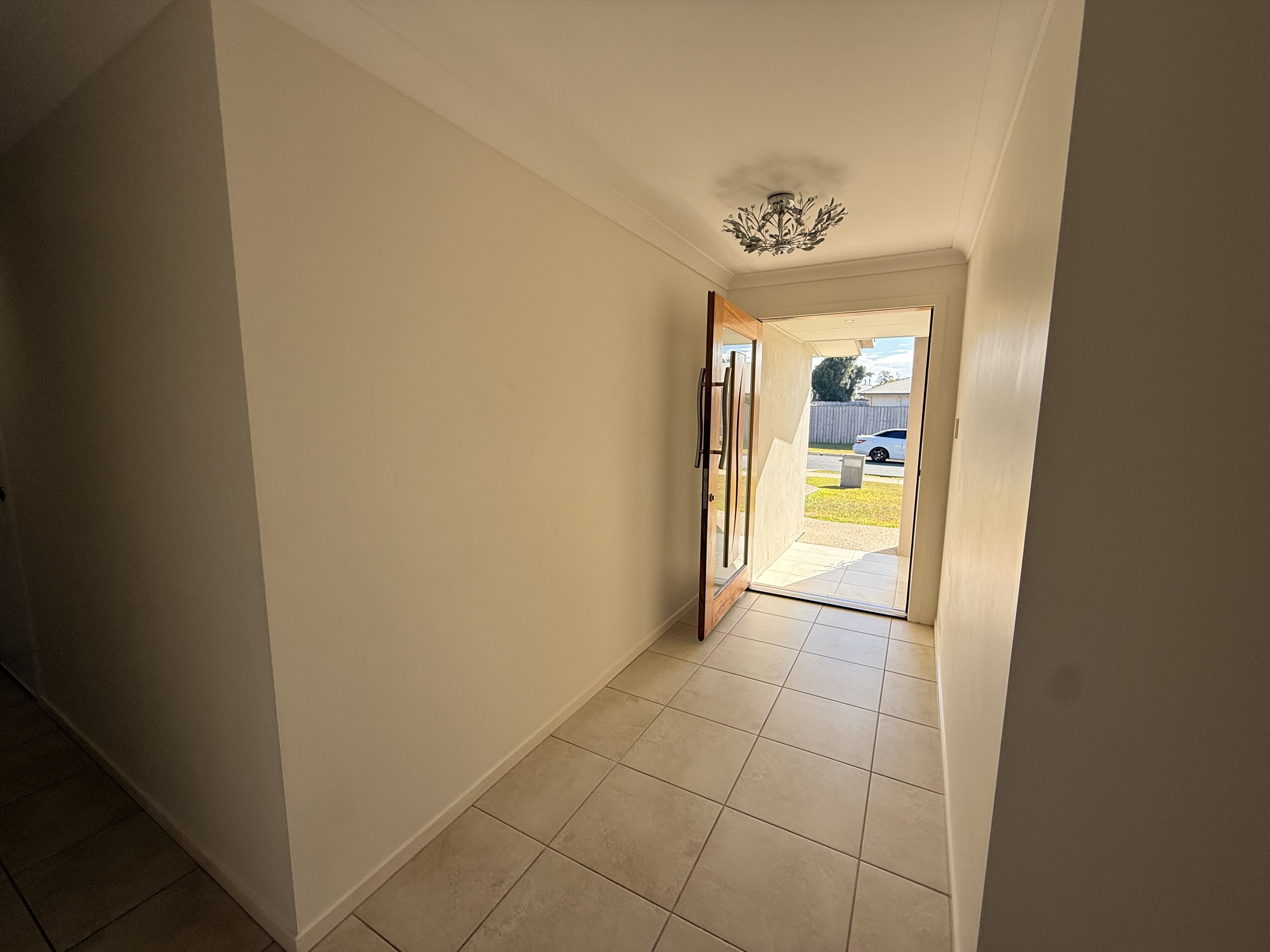 Executive Rental  3 Phoenix Crescent, Rural View QLD 4740