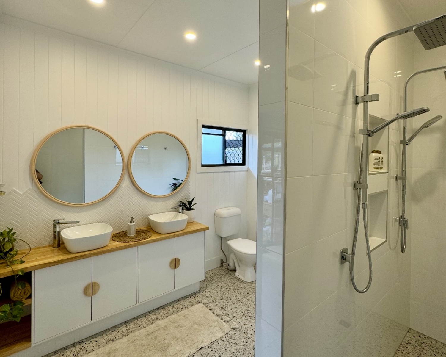 16a & 16b JACKSON Avenue, Moranbah Sold by Infinity Property Specialists