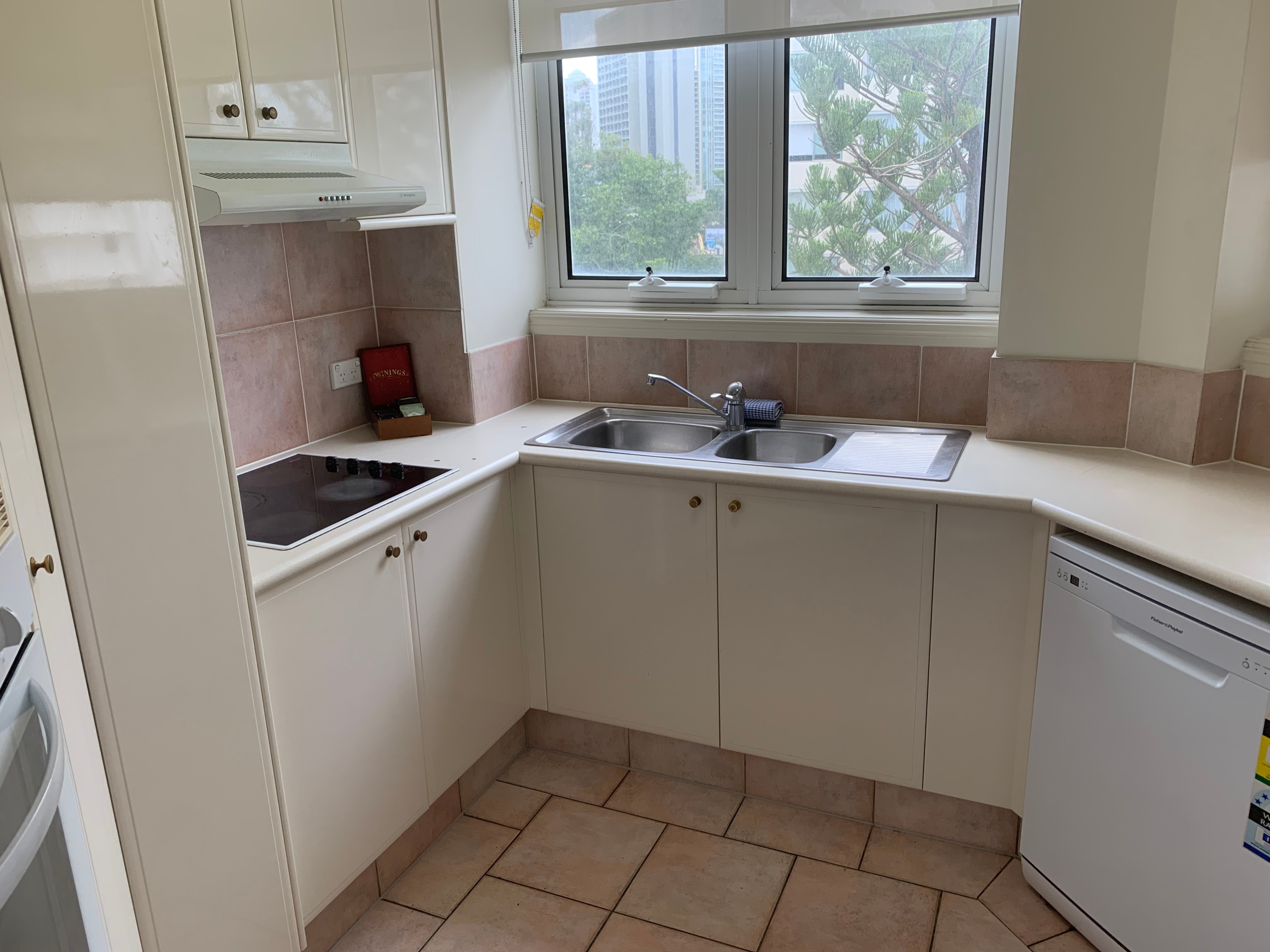 214/14 View Av, SURFERS PARADISE, QLD 4217, Surfers Paradise - Thumbnail 4