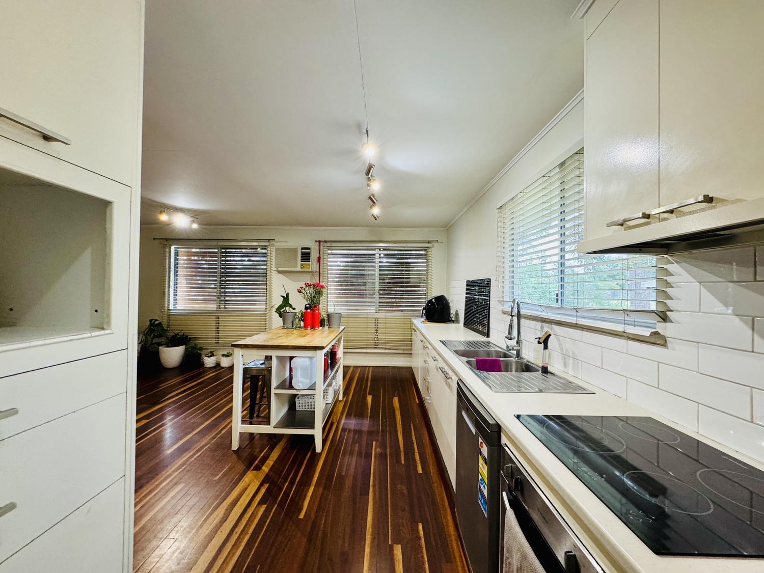 7 LAWRENCE Street, Moranbah Sold by Infinity Property Specialists - image 5