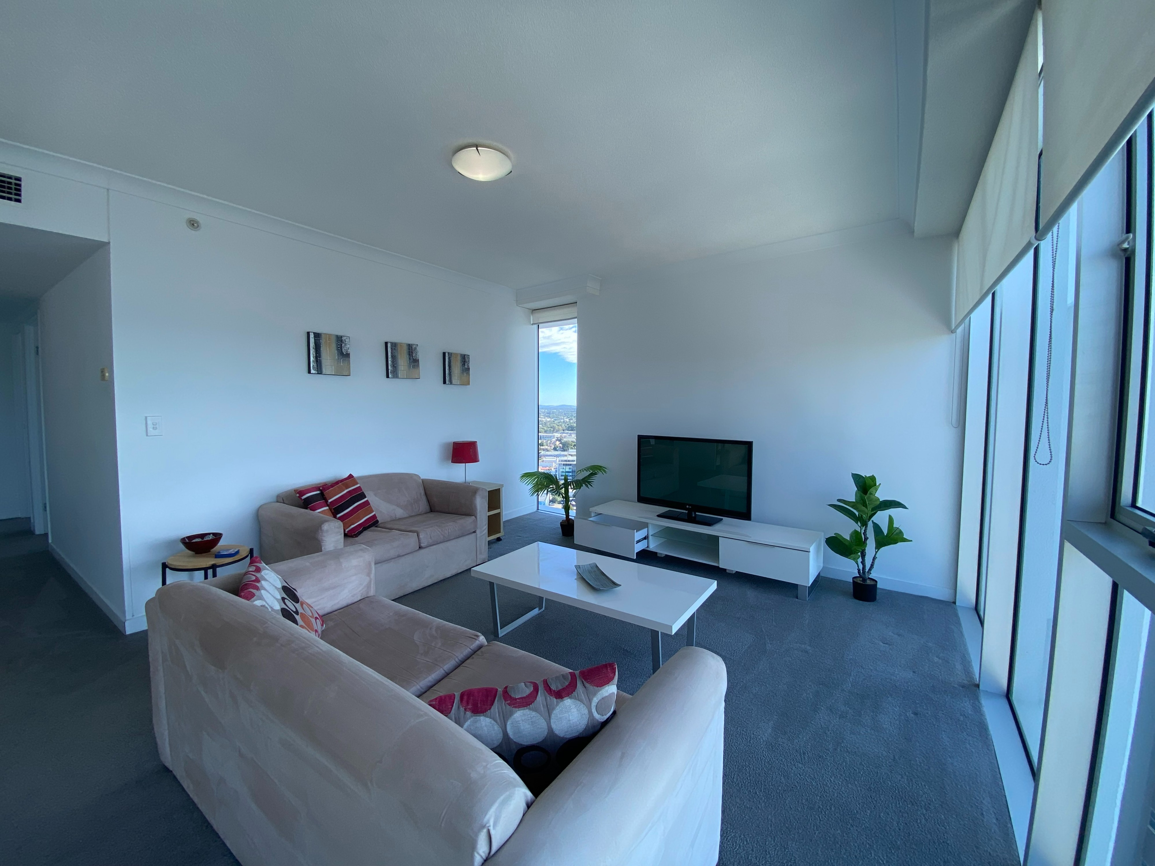 22501/5 Lawson St, SOUTHPORT, QLD 4215, Southport - Thumbnail 4