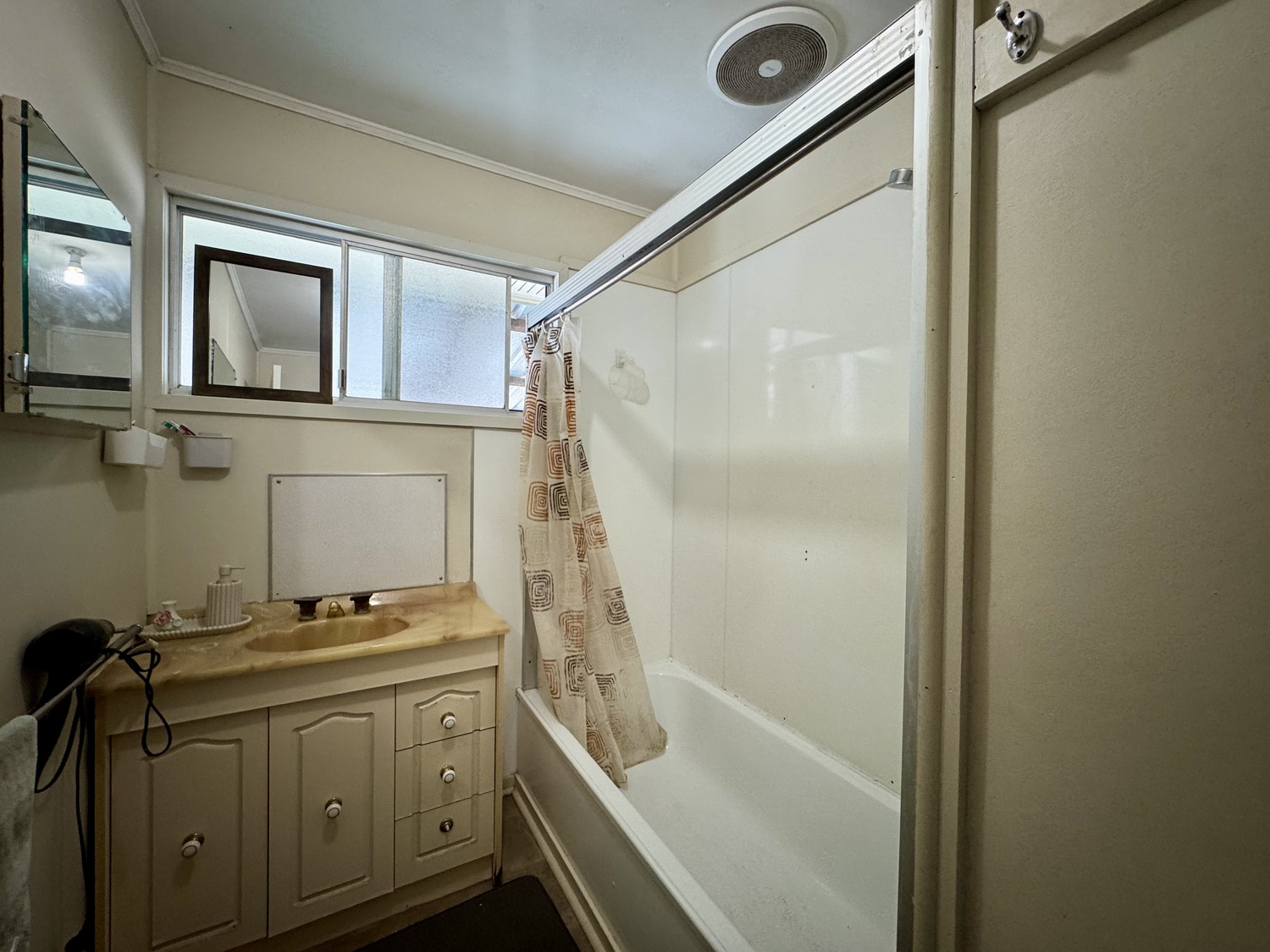 9 GILBERT Court, Moranbah Sold by Infinity Property Specialists - image 9