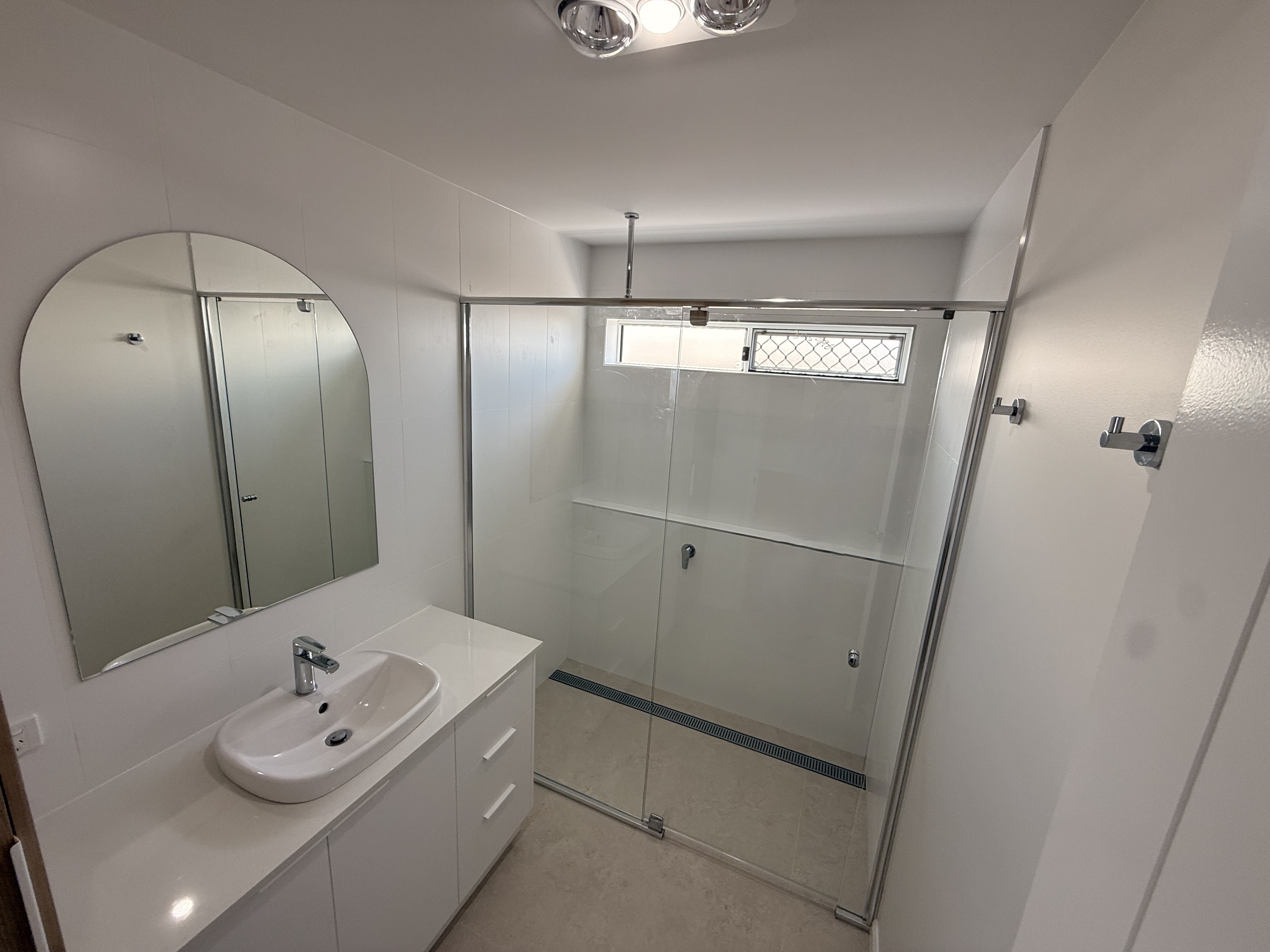 Brand new CJ Smith Homes build in Royal Sands  modern, spacious and ready to move in!