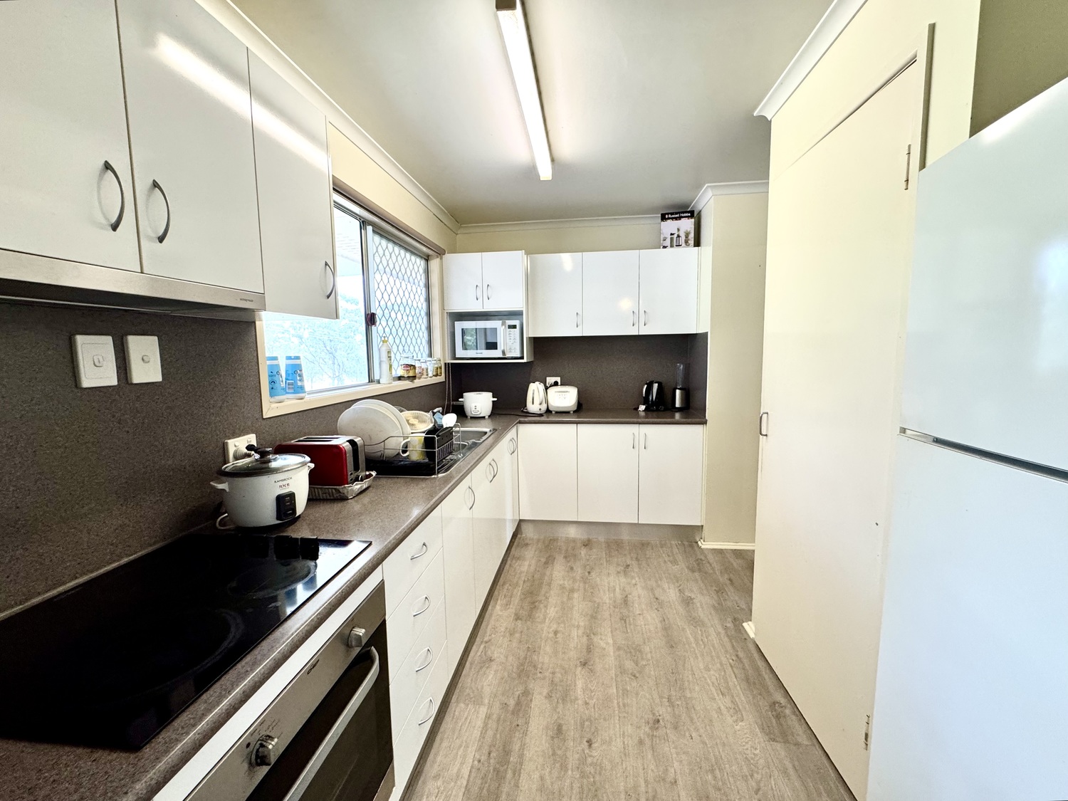52 JACKSON Avenue, Moranbah Sold by Infinity Property Specialists - image 2
