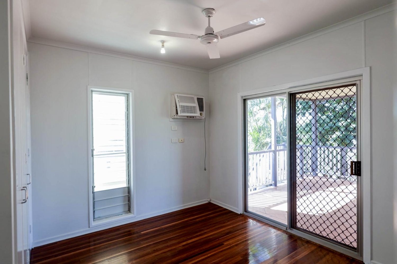 10 FLIGHT Drive, Moranbah For Sale by Infinity Property Specialists - image 8