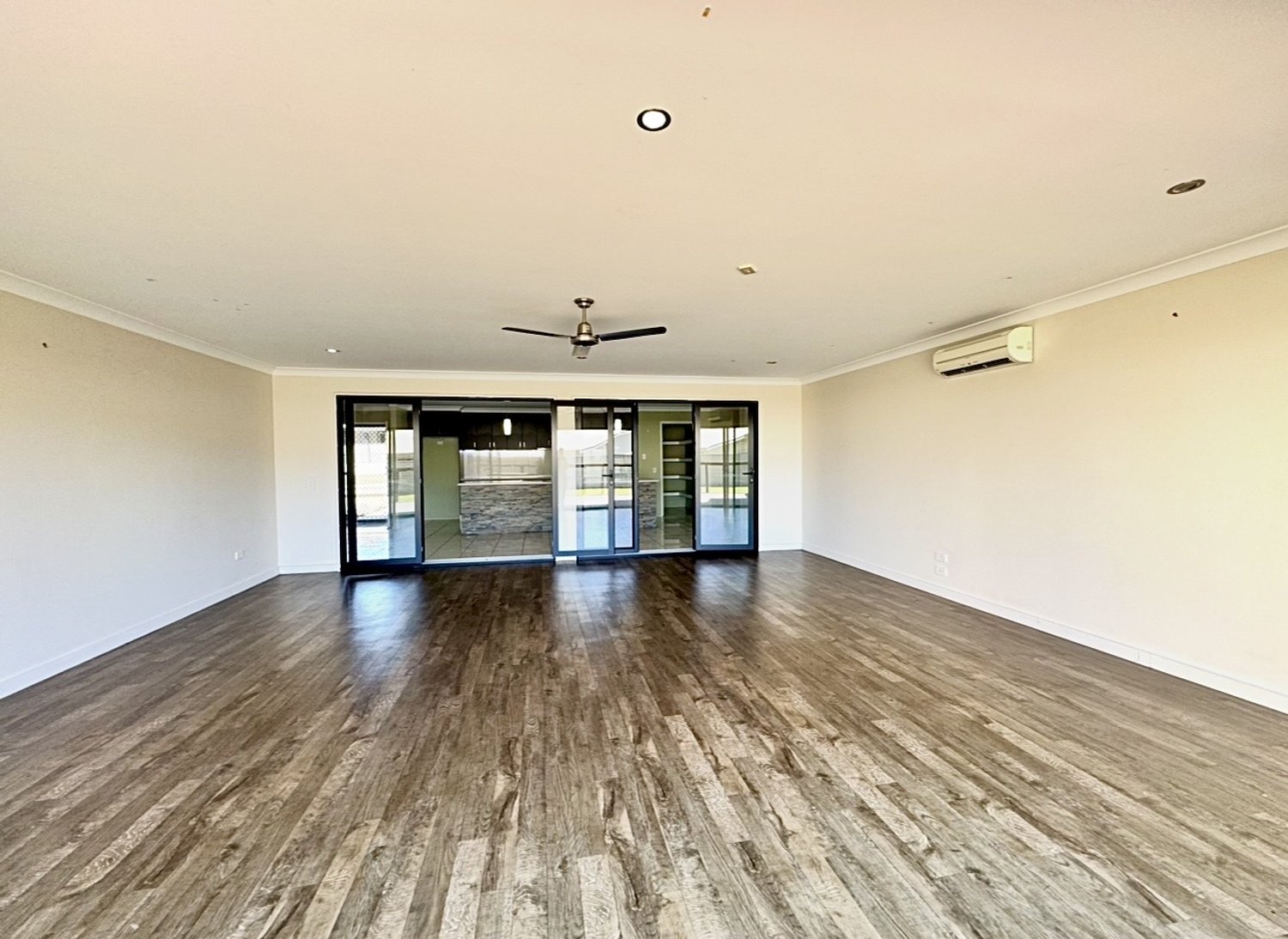 25 MACPHERSON Street, Moranbah For Sale by Infinity Property Specialists - image 23