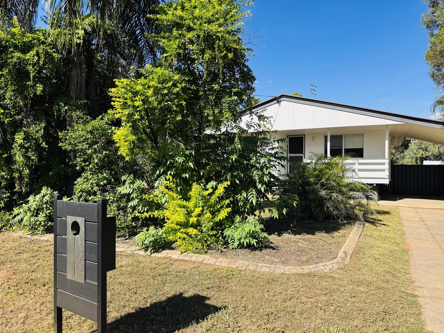 12 HARRIS Court, Moranbah Sold by Infinity Property Specialists - image 2