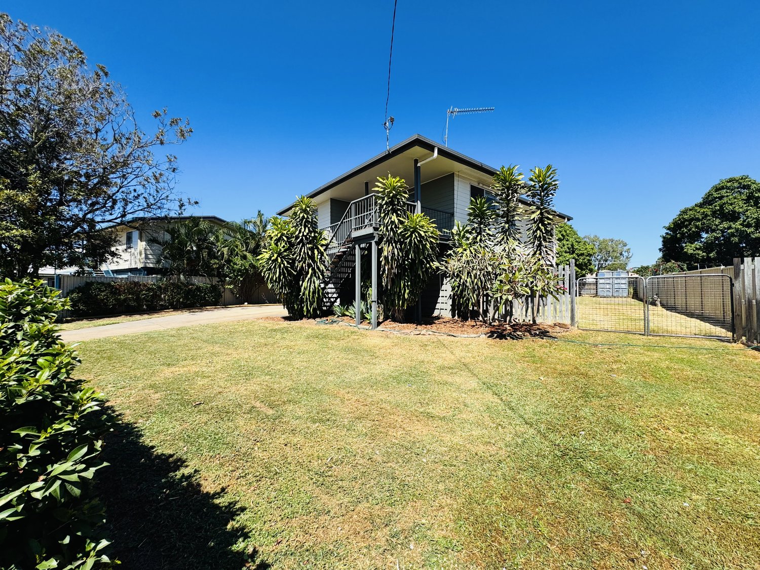 5 CLEMENTS Street, Moranbah Sold by Infinity Property Specialists - image 34