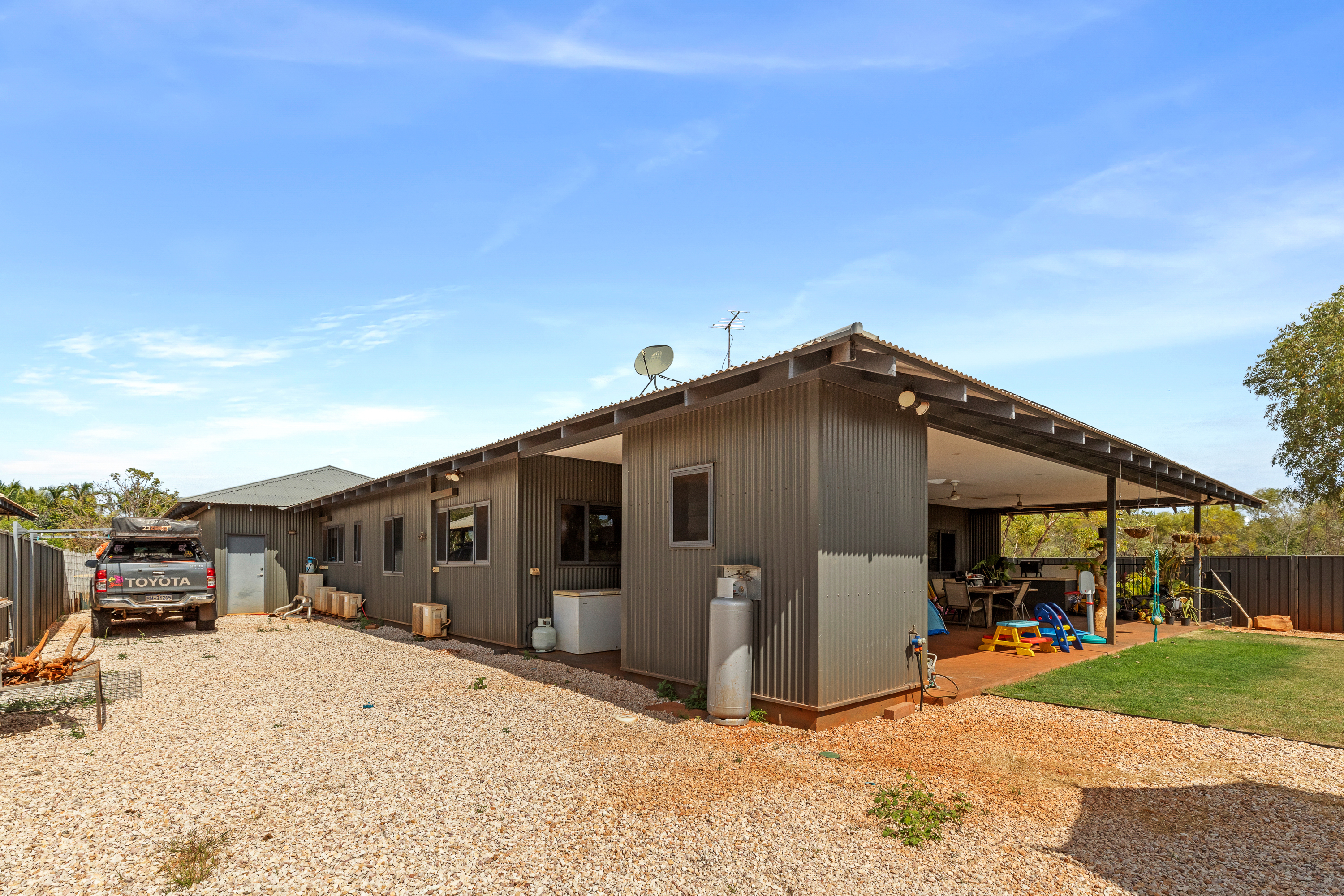 Expansive, High-Quality Family Living with Exceptional Outdoor Entertaining!