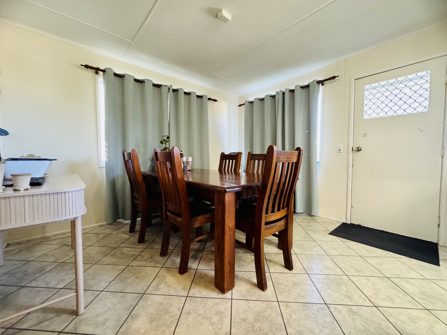 6 HANNAN Drive, Moranbah Sold by Infinity Property Specialists - image 7