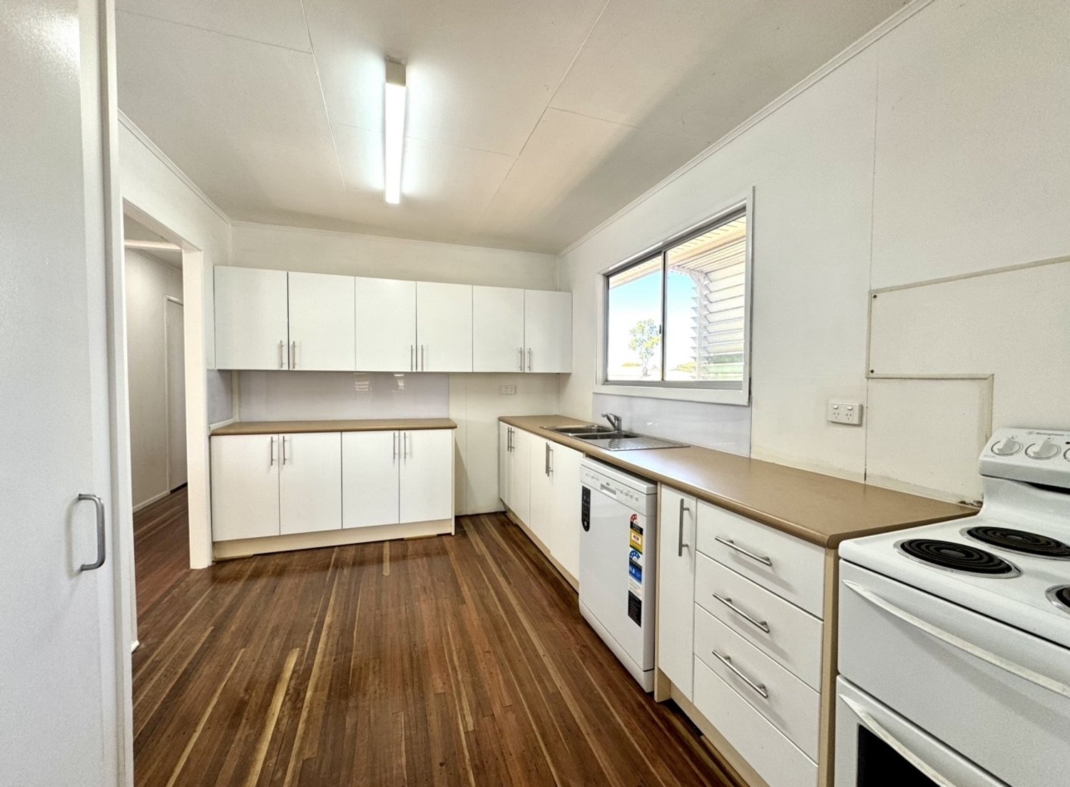 1 GORDON Terrace, Moranbah For Lease by Infinity Property Specialists - image 4