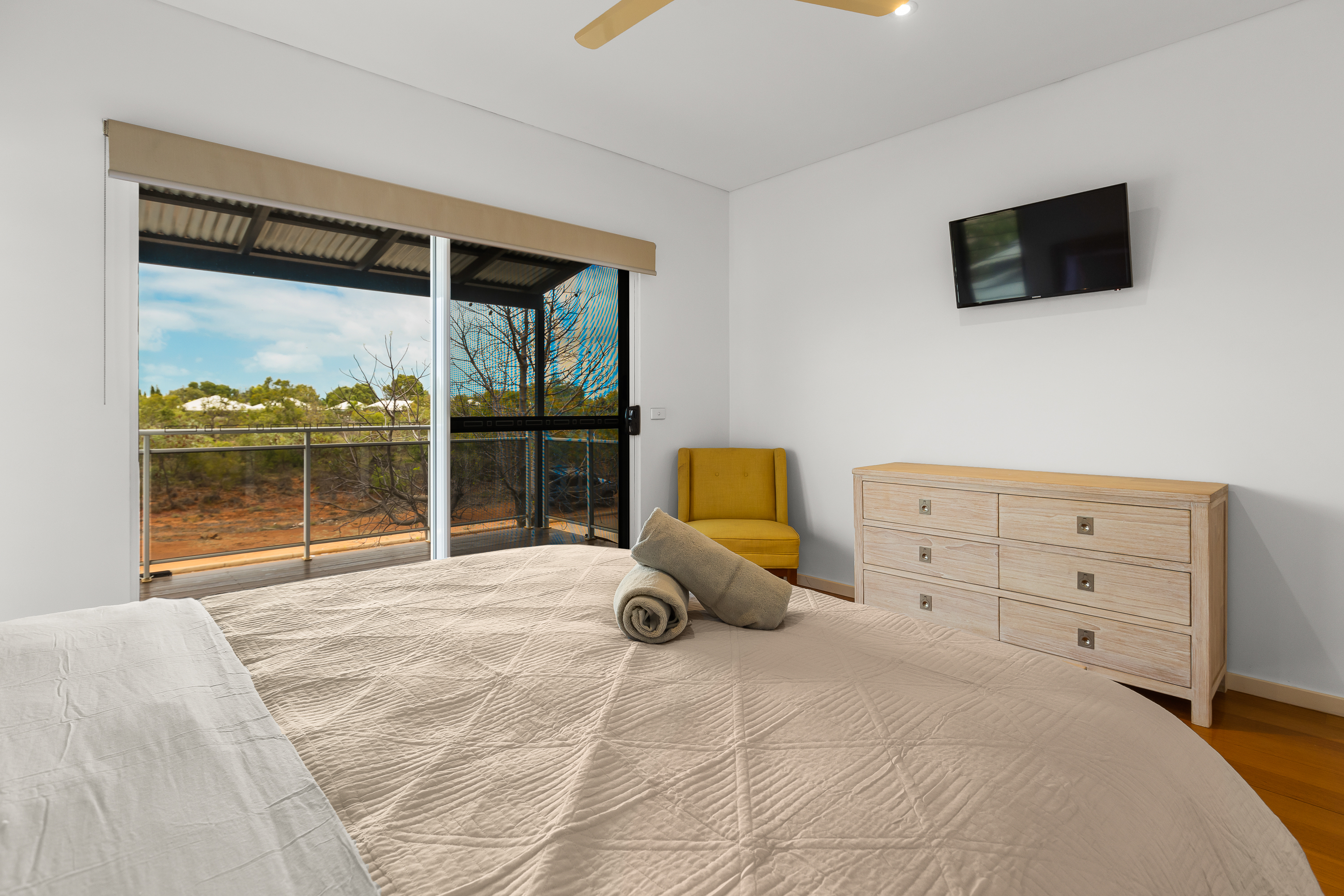 Fully Furnished Coastal Retreat Opposite Cable Beach