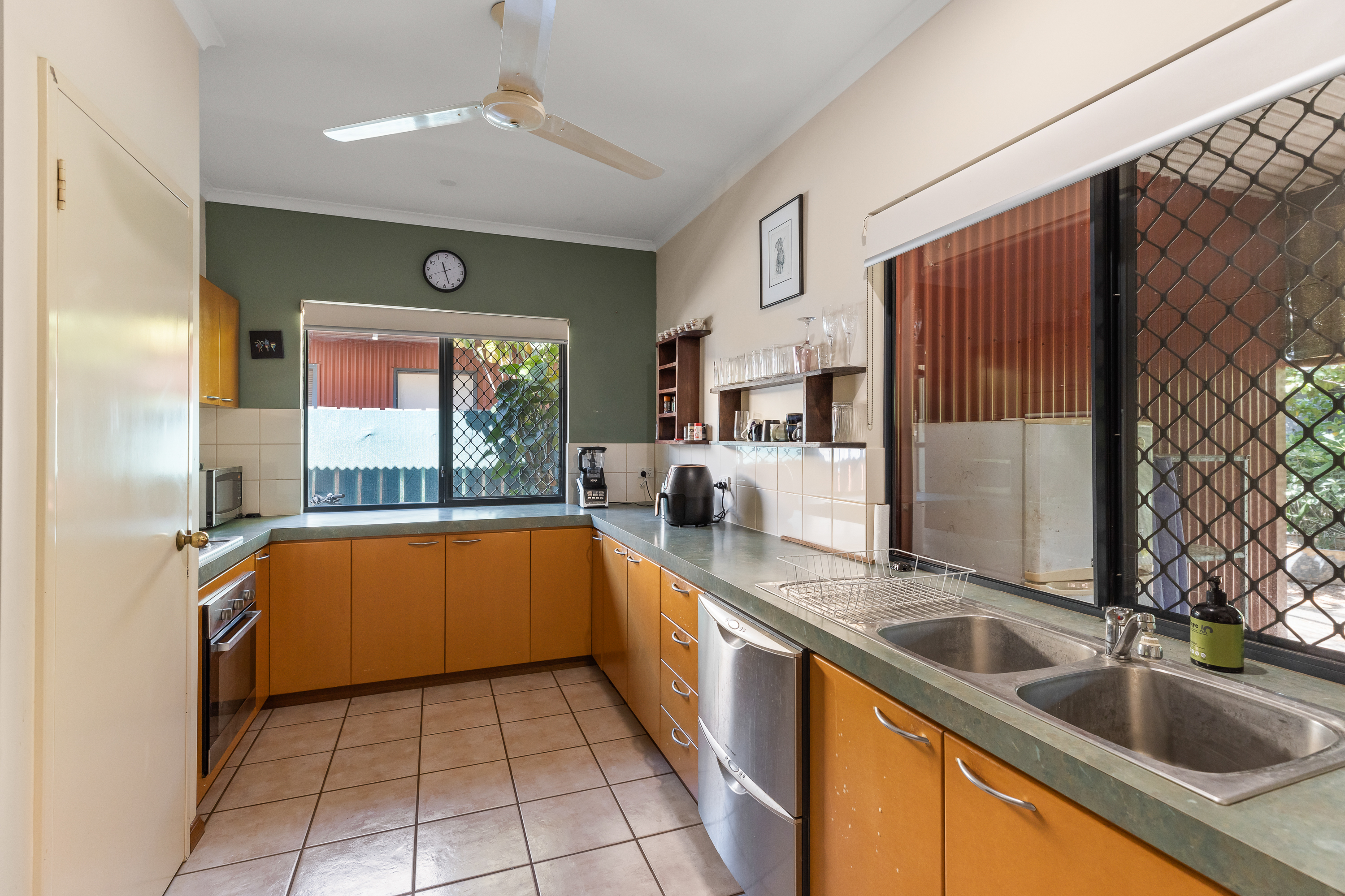 Fully Furnished – Private, Secure & Perfectly Positioned!