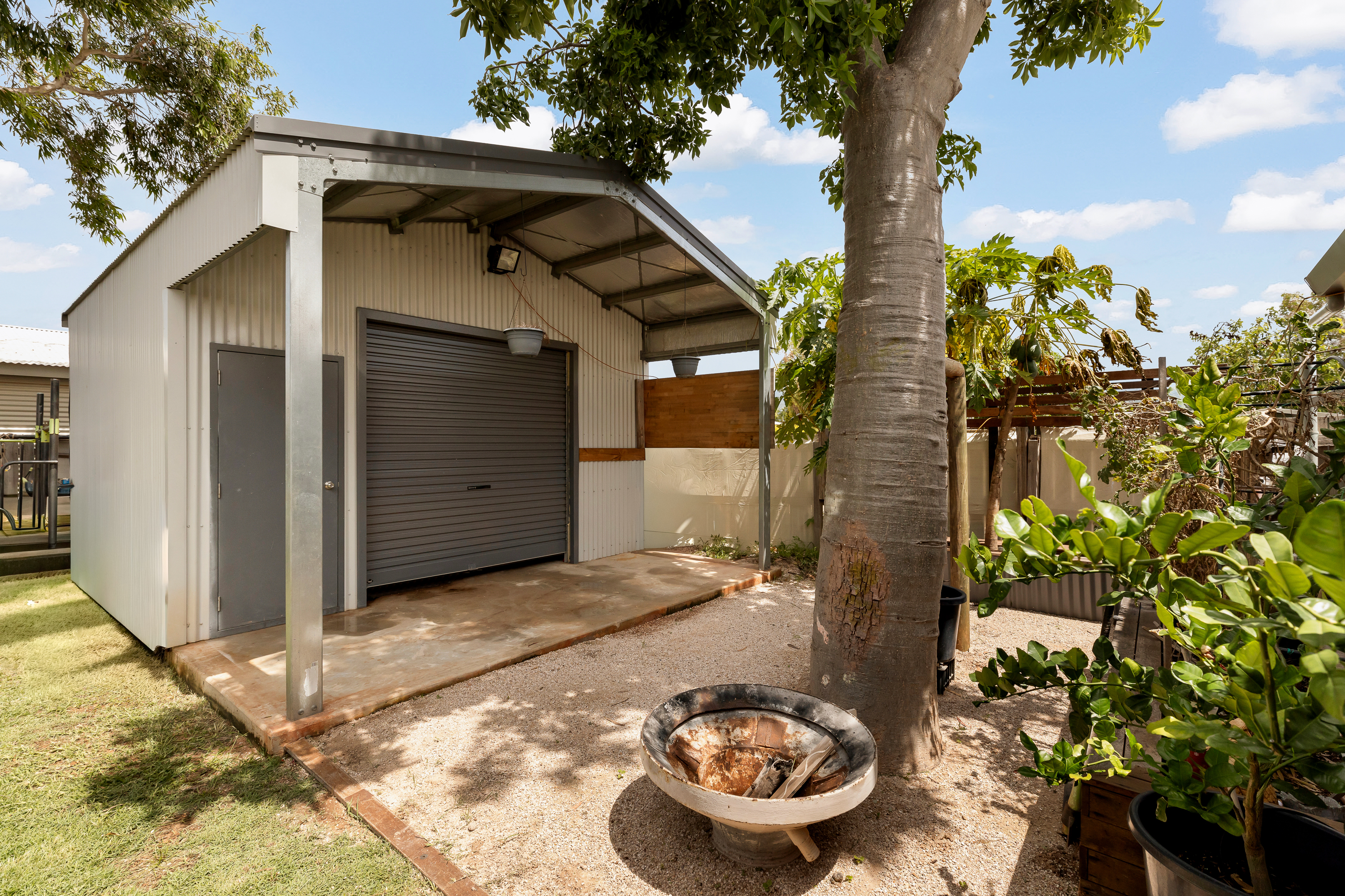 Spacious Family Living with Pool & Shed