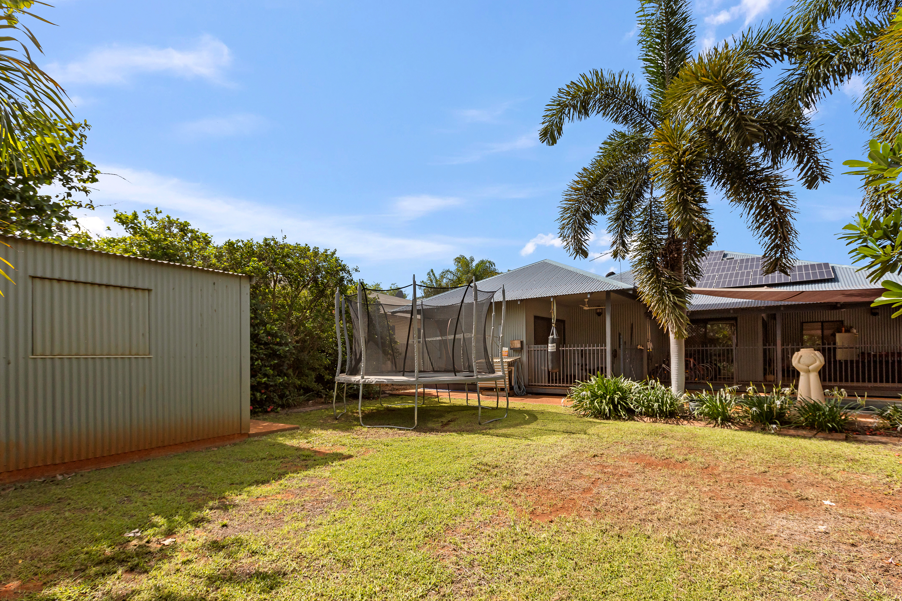 Modern Family Living with Pool, Shed & Side Access