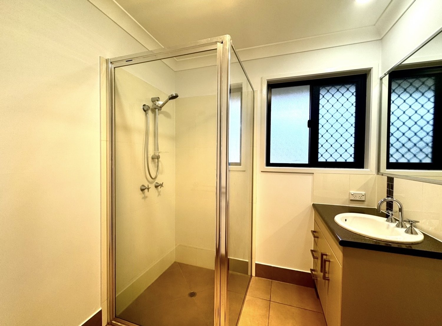 1/76 LAMBERT Drive, Moranbah Leased by Infinity Property Specialists - image 13