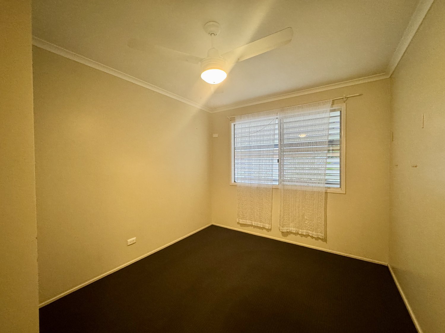 20 YEATES Street, Moranbah Leased by Infinity Property Specialists - image 9