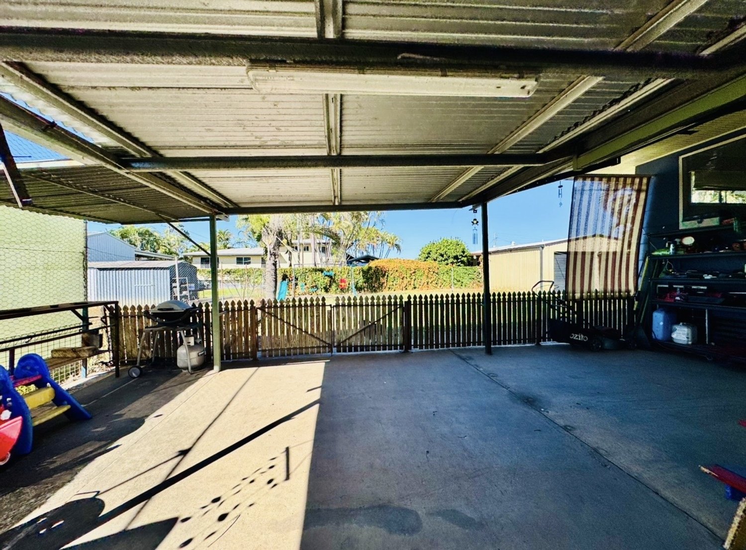 12 KANGAROO Drive, Moranbah For Sale by Infinity Property Specialists - image 11